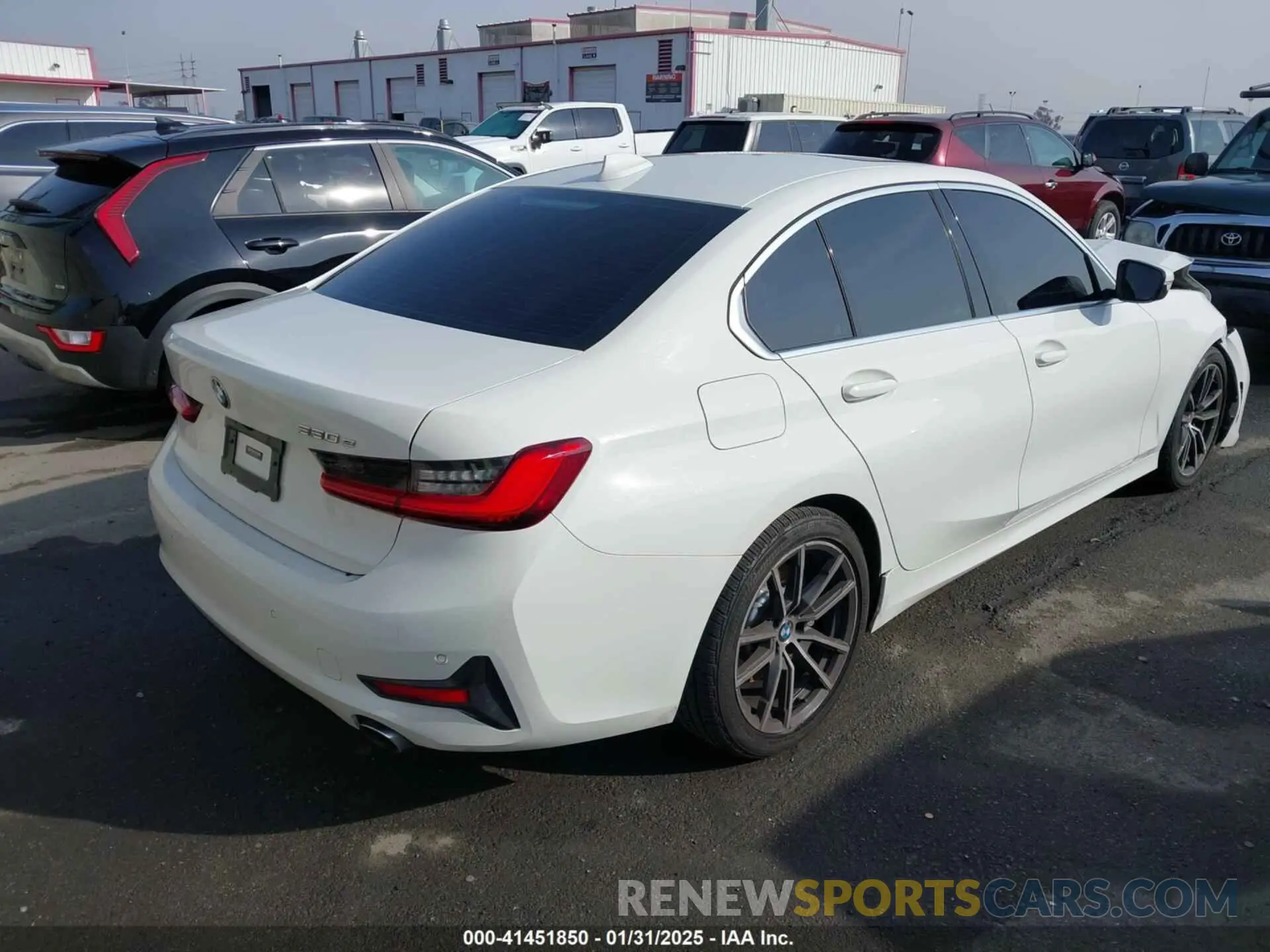 4 fotografías del automóvil dañado 3MW5P7J00M8C21180 BMW 3 SERIES 2021