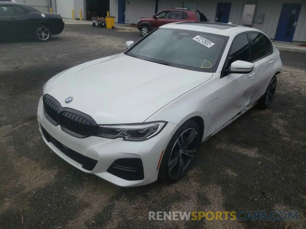 2 fotografías del automóvil dañado 3MW5P9J06M8B64527 BMW 3 SERIES 2021