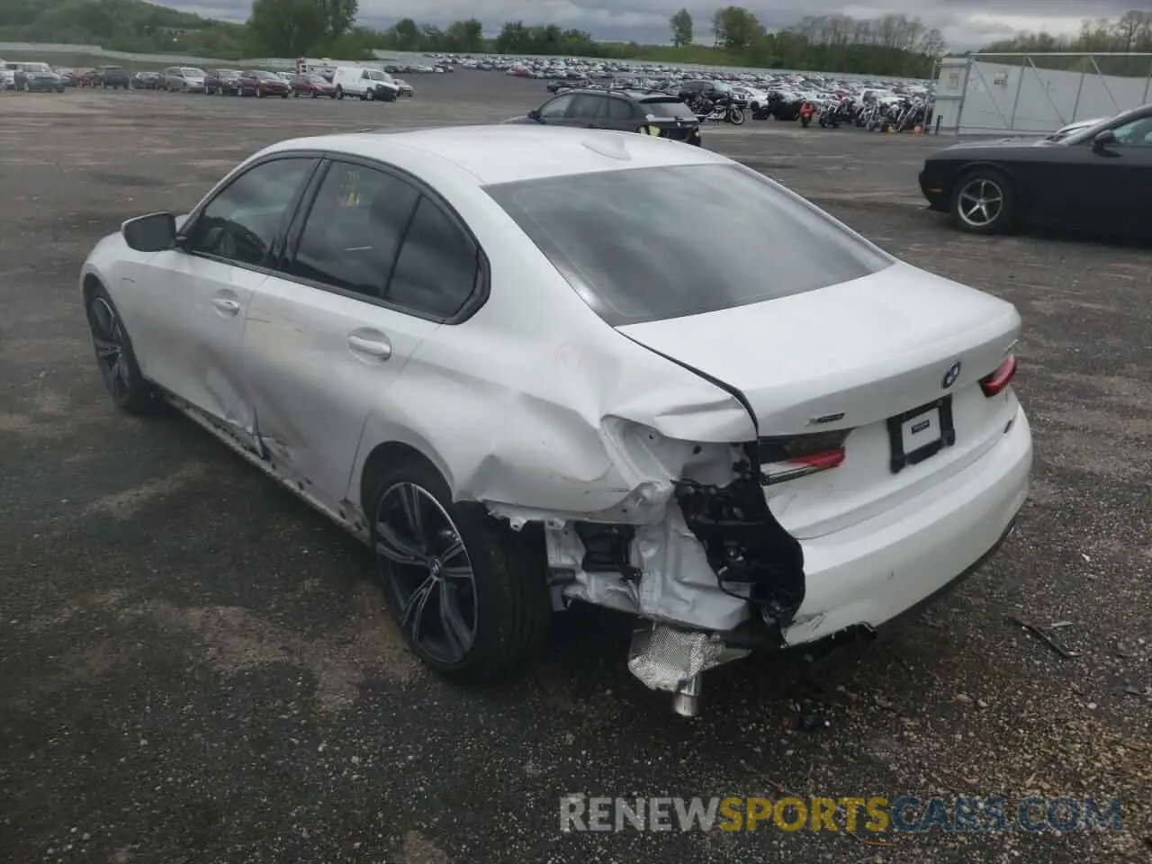 3 fotografías del automóvil dañado 3MW5P9J06M8B64527 BMW 3 SERIES 2021