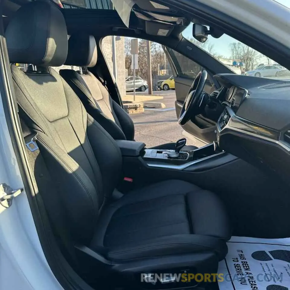 5 fotografías del automóvil dañado 3MW5R1J00M8B48688 BMW 3 SERIES 2021