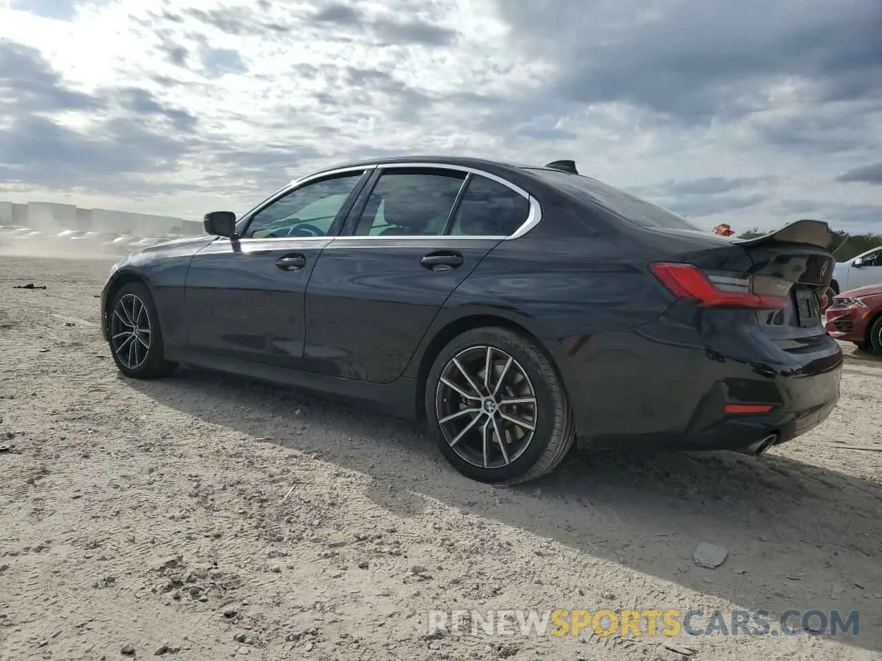 2 fotografías del automóvil dañado 3MW5R1J06M8B47352 BMW 3 SERIES 2021