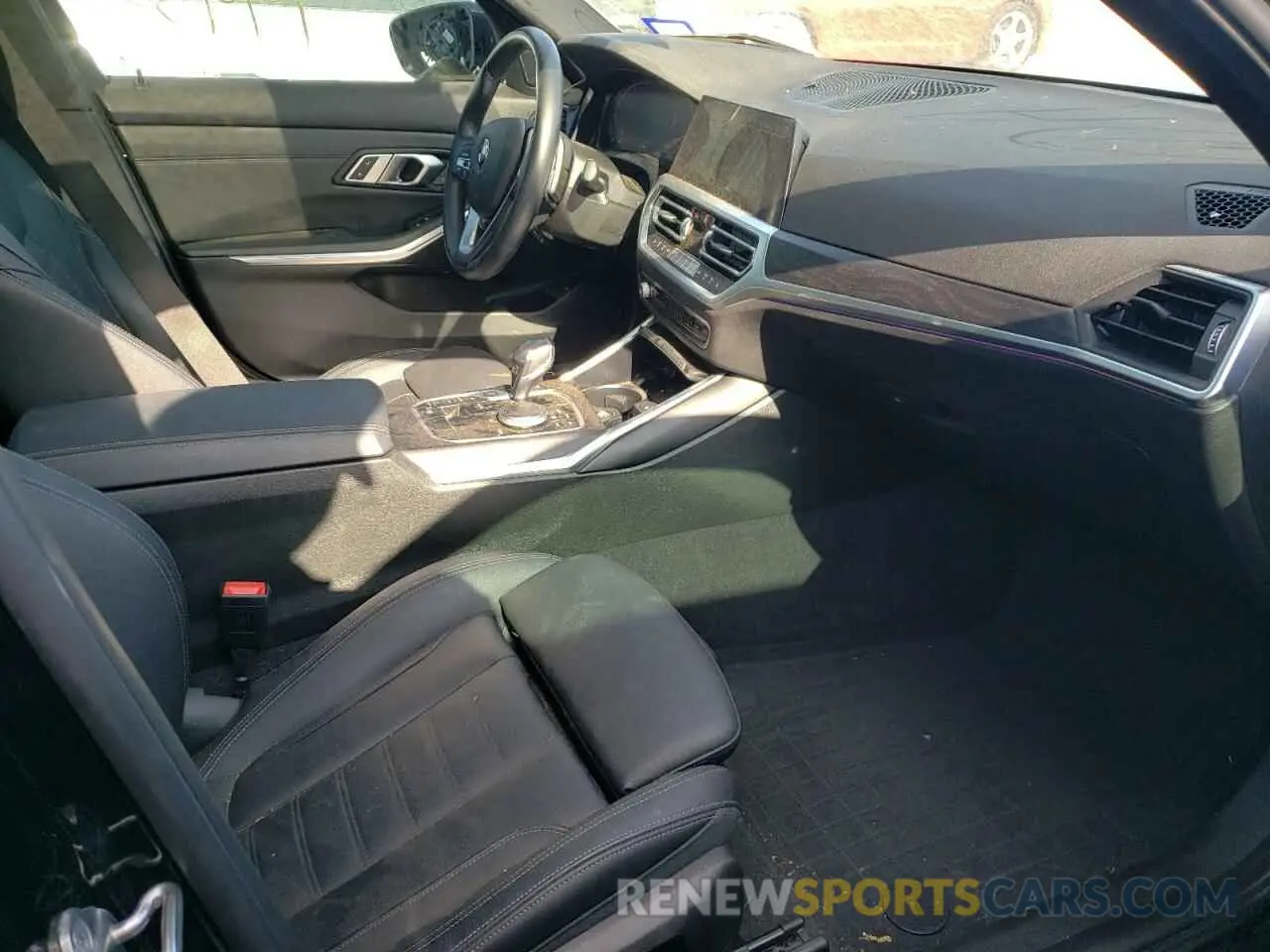 5 fotografías del automóvil dañado 3MW5R1J07M8C13701 BMW 3 SERIES 2021