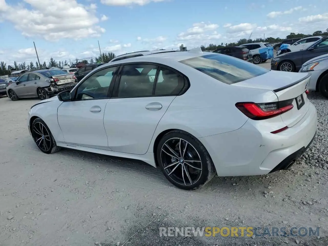 2 fotografías del automóvil dañado 3MW5R1J09M8B75307 BMW 3 SERIES 2021