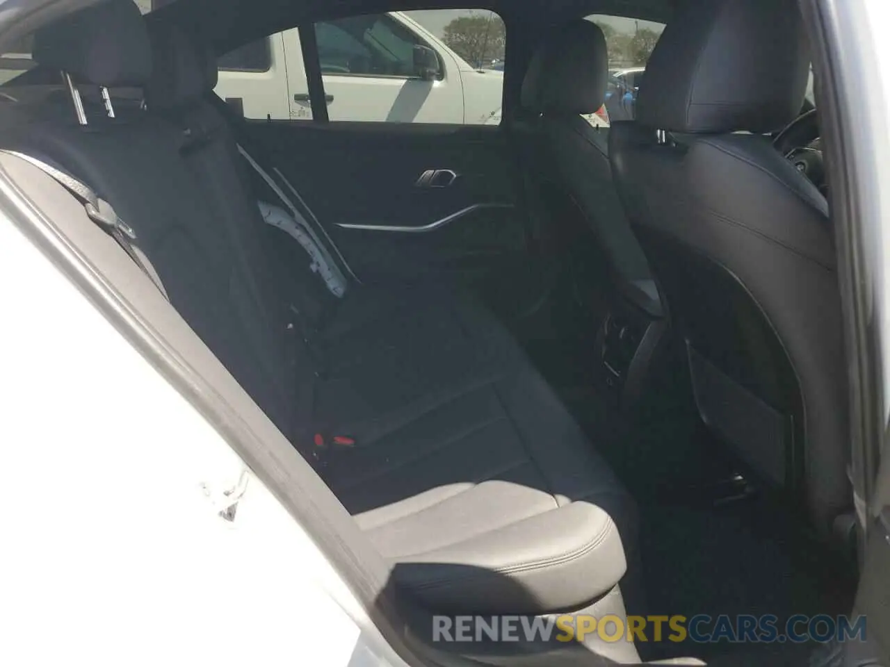 10 fotografías del automóvil dañado 3MW5R1J09M8B77123 BMW 3 SERIES 2021