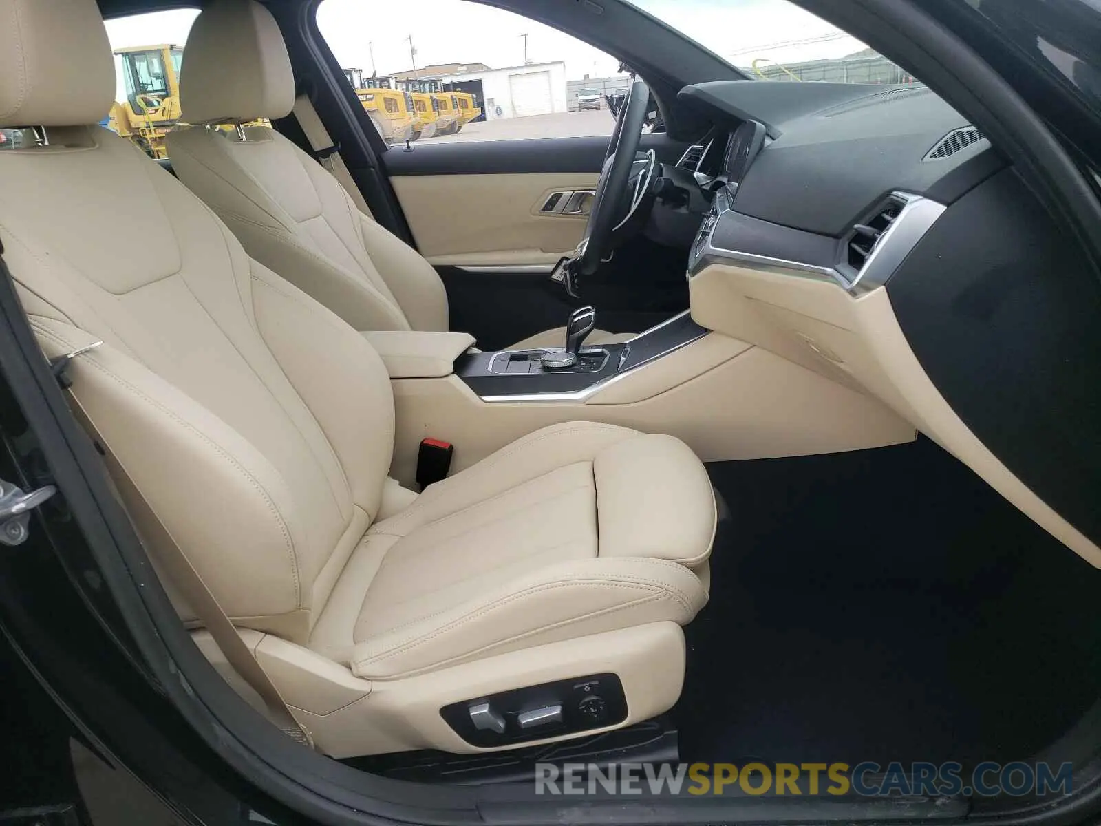 5 fotografías del automóvil dañado 3MW5R1J0XM8B82153 BMW 3 SERIES 2021