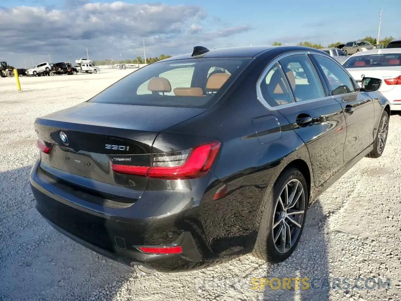 4 fotografías del automóvil dañado 3MW5R7J04M8C17353 BMW 3 SERIES 2021
