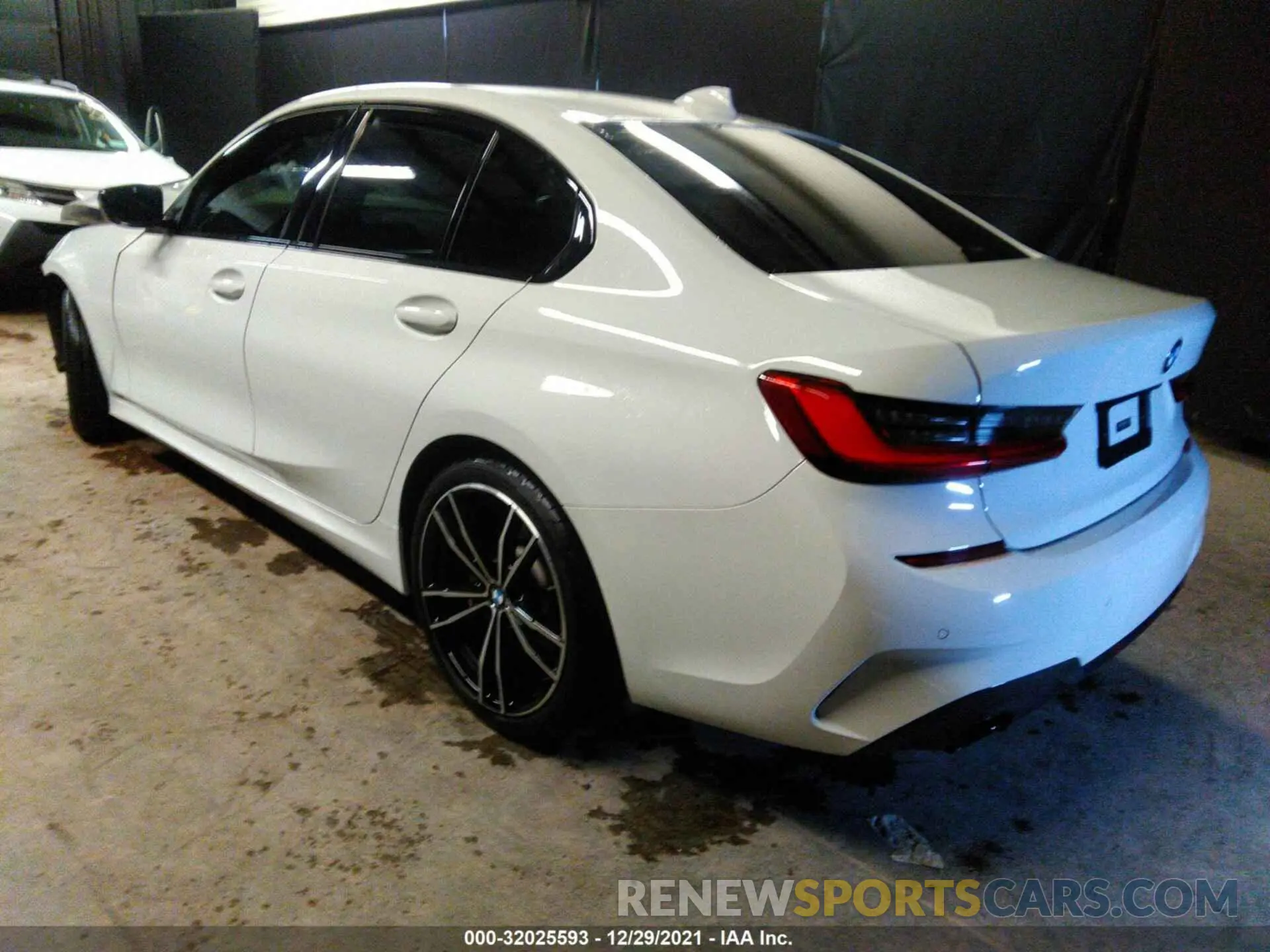 3 fotografías del automóvil dañado 3MW5R7J08M8B98676 BMW 3 SERIES 2021