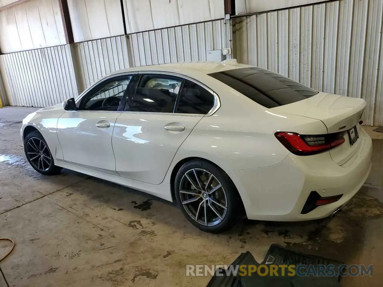 2 fotografías del automóvil dañado 3MW5R7J09M8C12553 BMW 3 SERIES 2021