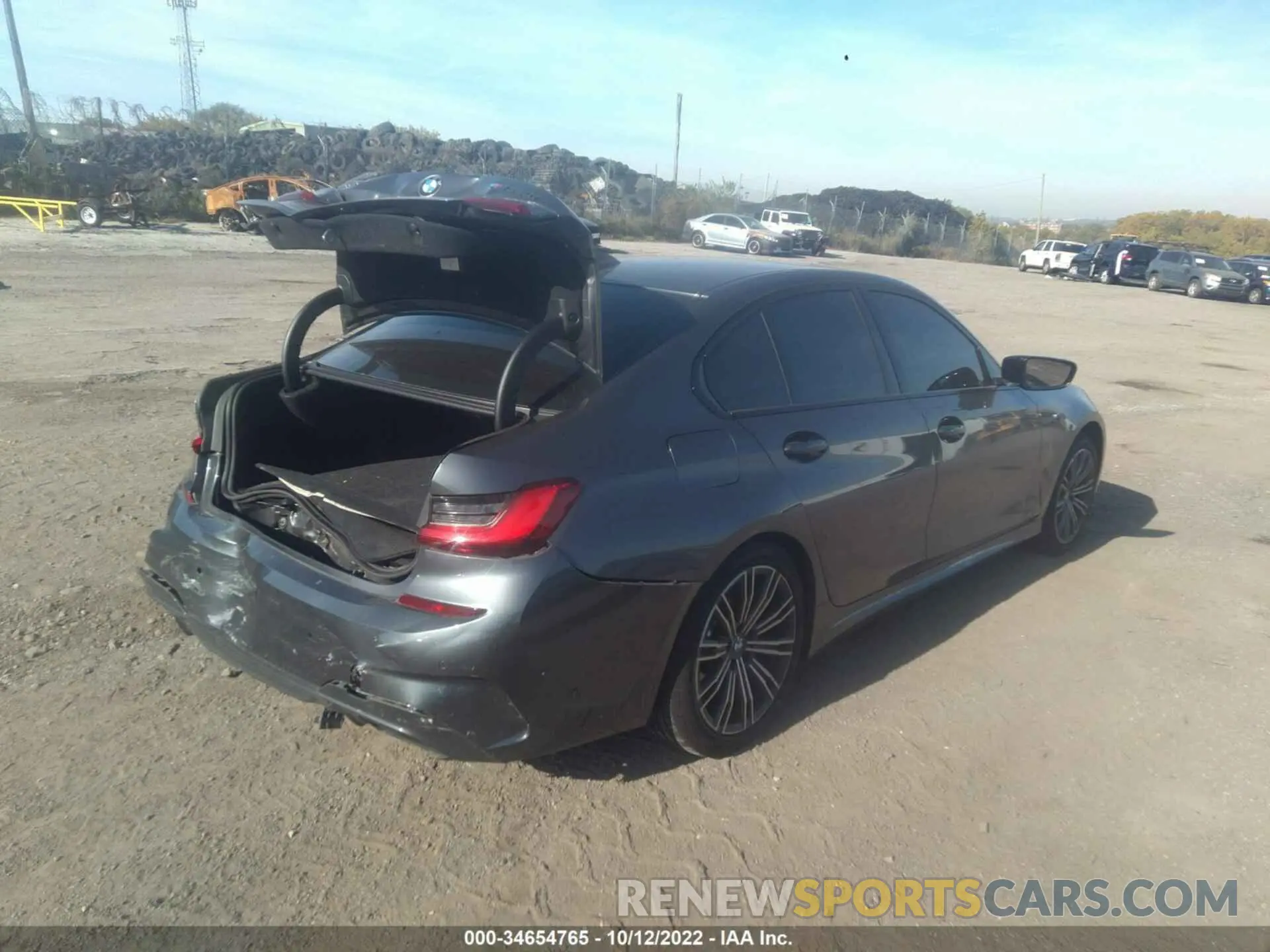 4 fotografías del automóvil dañado 3MW5U9J0XM8B89715 BMW 3 SERIES 2021