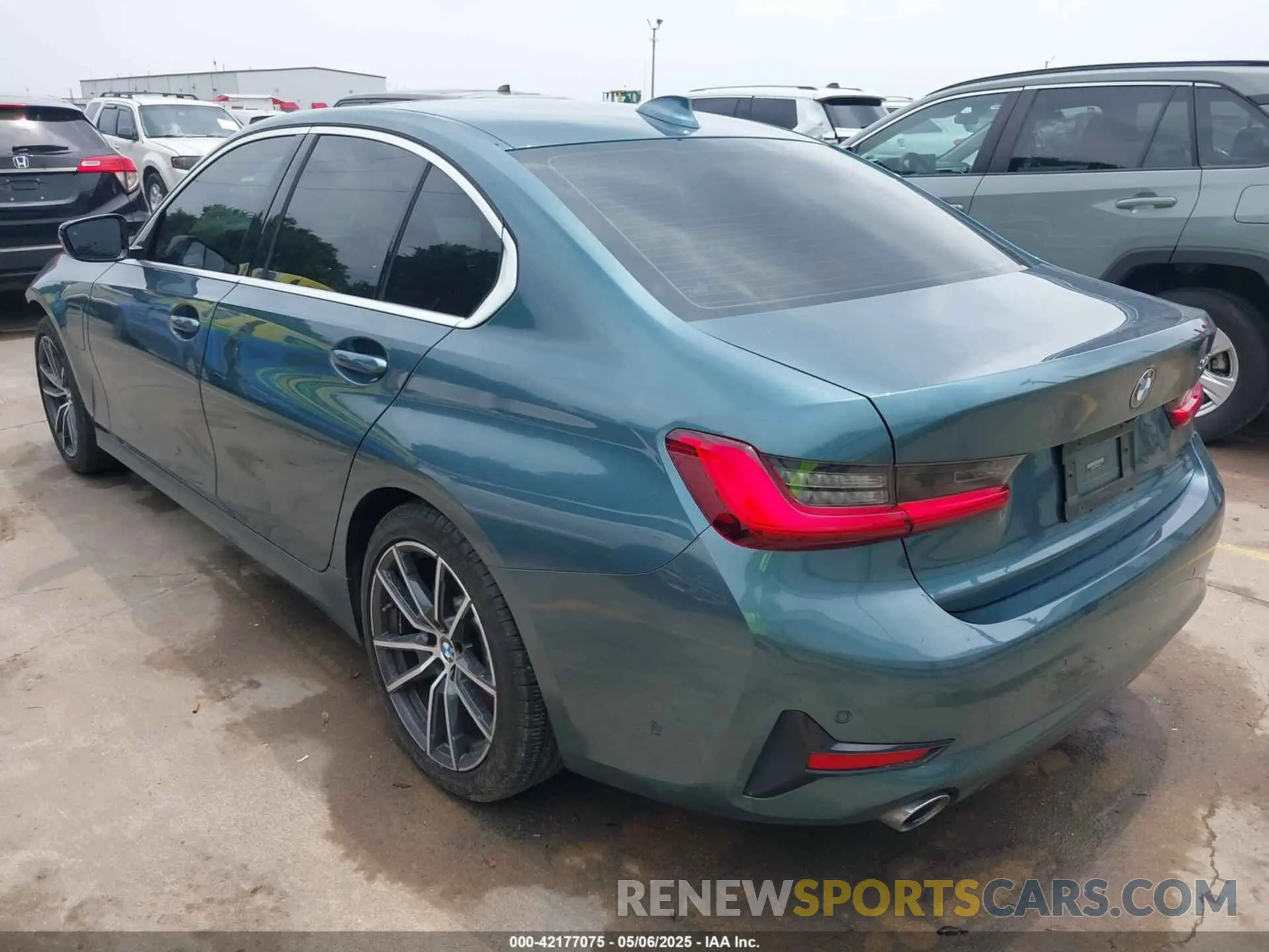 3 fotografías del automóvil dañado WBA5P7C02MFK71048 BMW 3 SERIES 2021