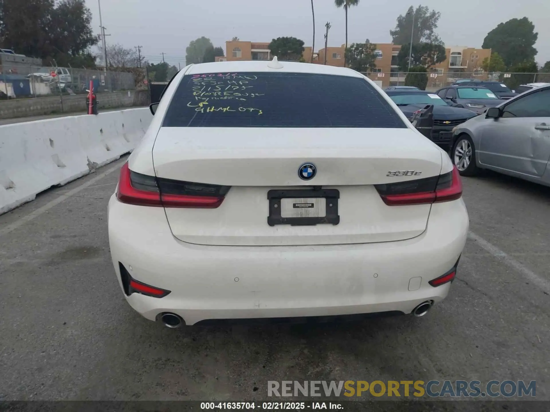 16 fotografías del automóvil dañado 3MW5P7J04N8C40865 BMW 3 SERIES 2022