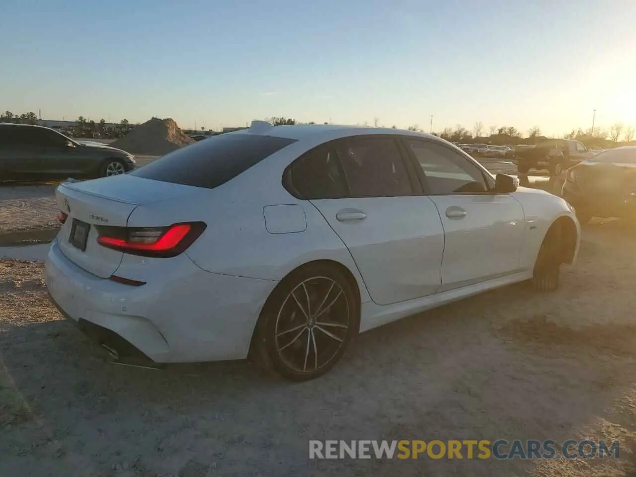 3 fotografías del automóvil dañado 3MW5P7J05N8C64284 BMW 3 SERIES 2022