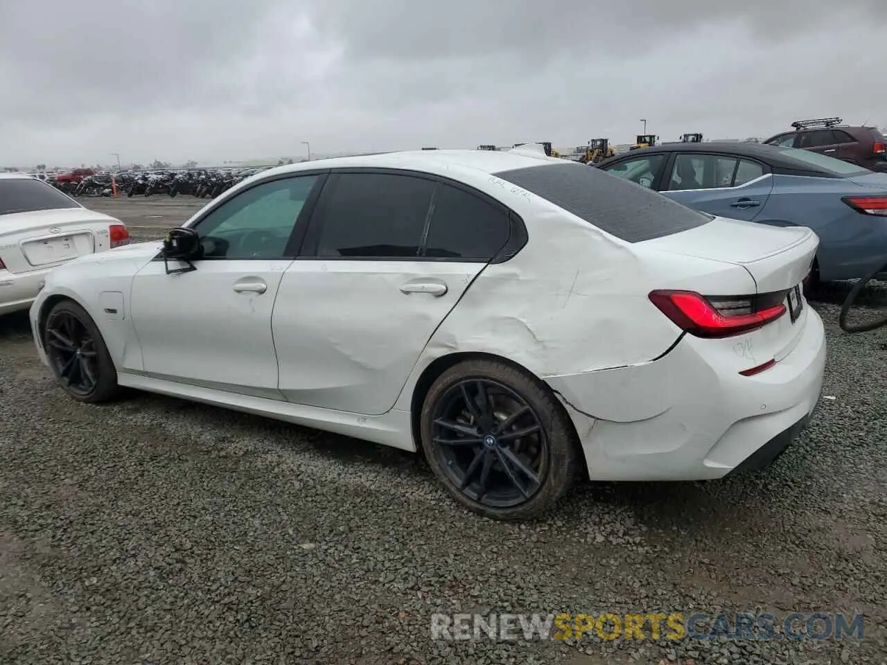 2 fotografías del automóvil dañado 3MW5P7J06N8C41838 BMW 3 SERIES 2022