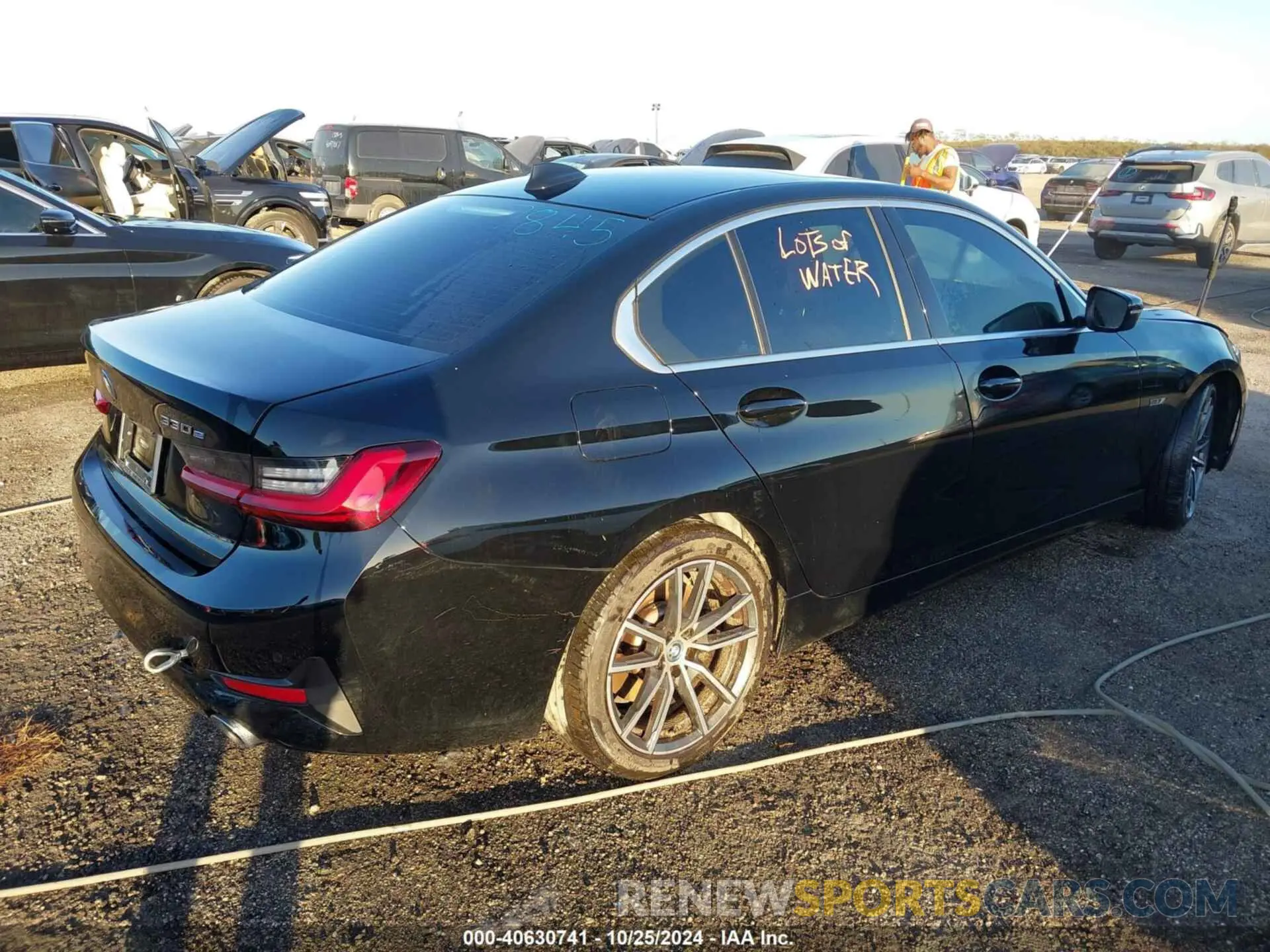 4 fotografías del automóvil dañado 3MW5P7J08N8C54302 BMW 3 SERIES 2022