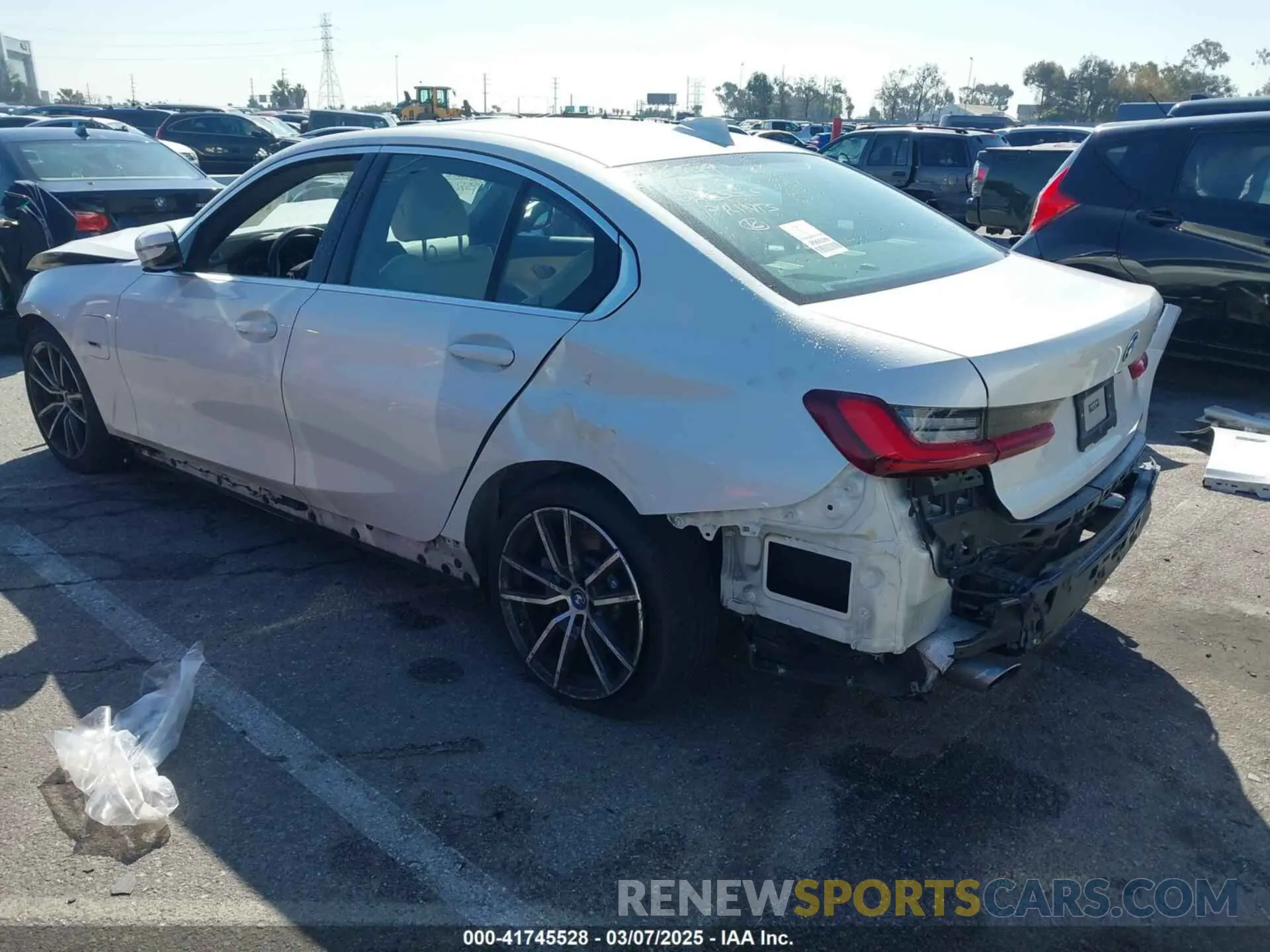 3 fotografías del automóvil dañado 3MW5P7J08N8C69401 BMW 3 SERIES 2022