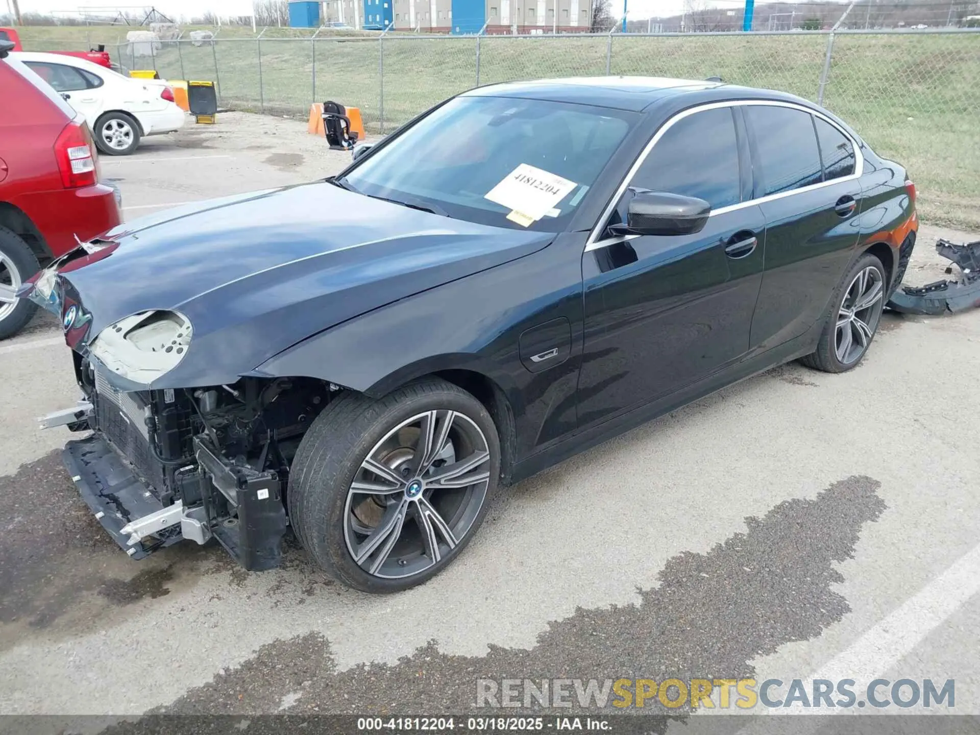 2 fotografías del automóvil dañado 3MW5P9J05N8C61364 BMW 3 SERIES 2022