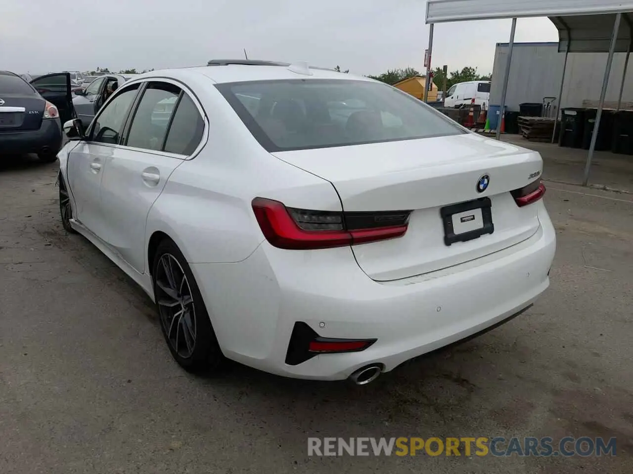 3 fotografías del automóvil dañado 3MW5R1J00N8C42135 BMW 3 SERIES 2022