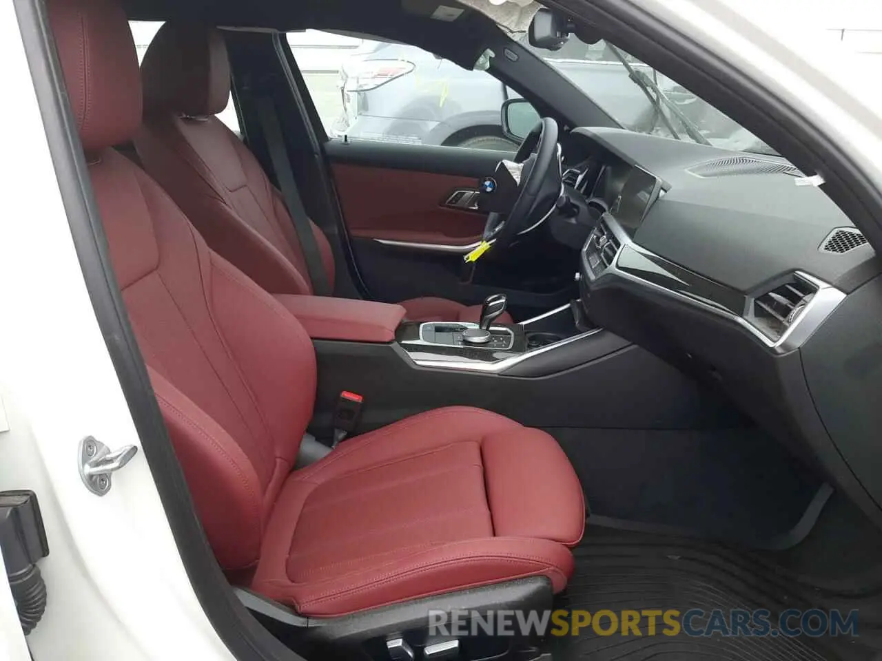5 fotografías del automóvil dañado 3MW5R1J00N8C42135 BMW 3 SERIES 2022
