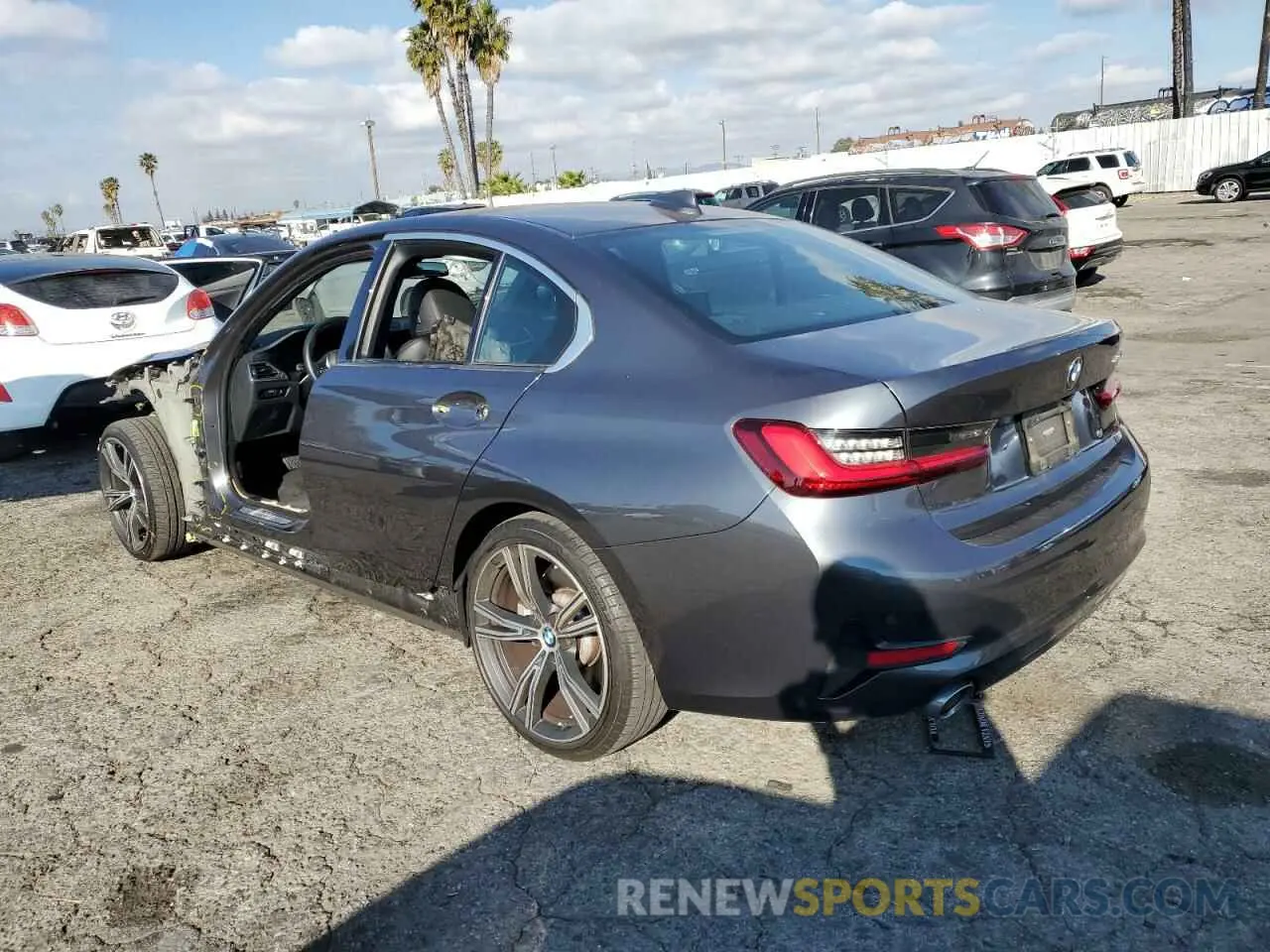 2 fotografías del automóvil dañado 3MW5R1J01N8C41916 BMW 3 SERIES 2022