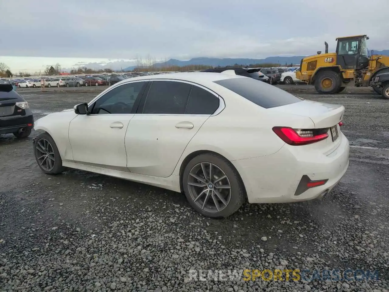 2 fotografías del automóvil dañado 3MW5R1J04N8C51632 BMW 3 SERIES 2022