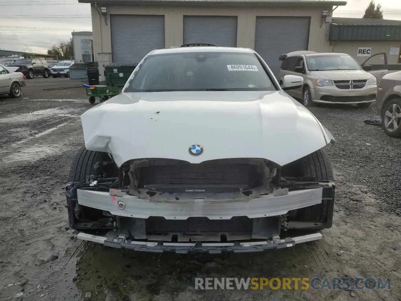 5 fotografías del automóvil dañado 3MW5R1J04N8C51632 BMW 3 SERIES 2022