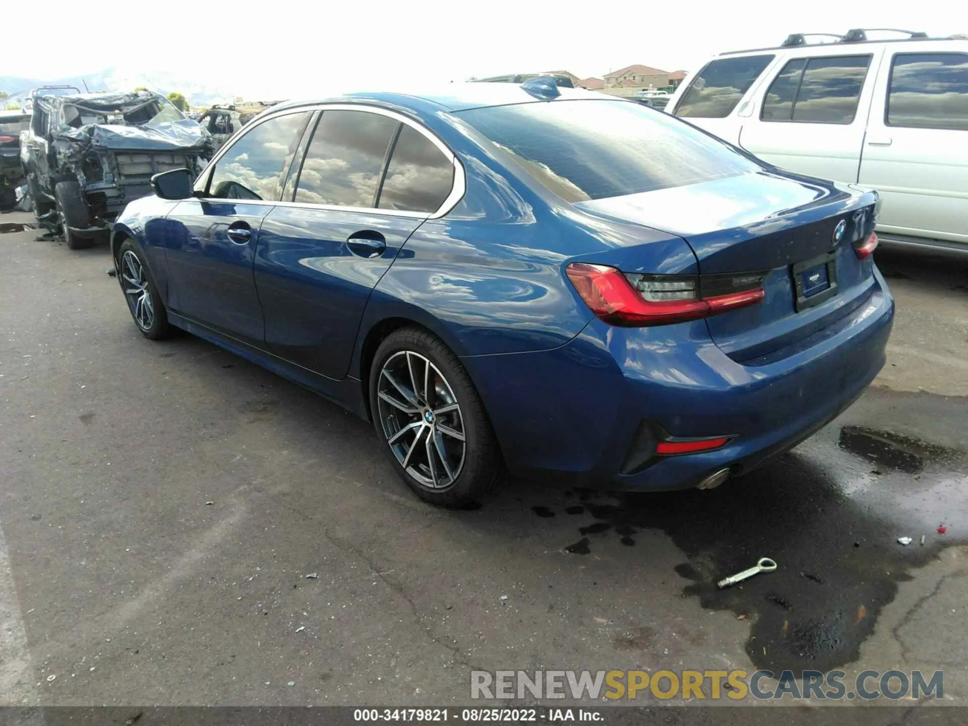 3 fotografías del automóvil dañado 3MW5R1J04N8C52375 BMW 3 SERIES 2022