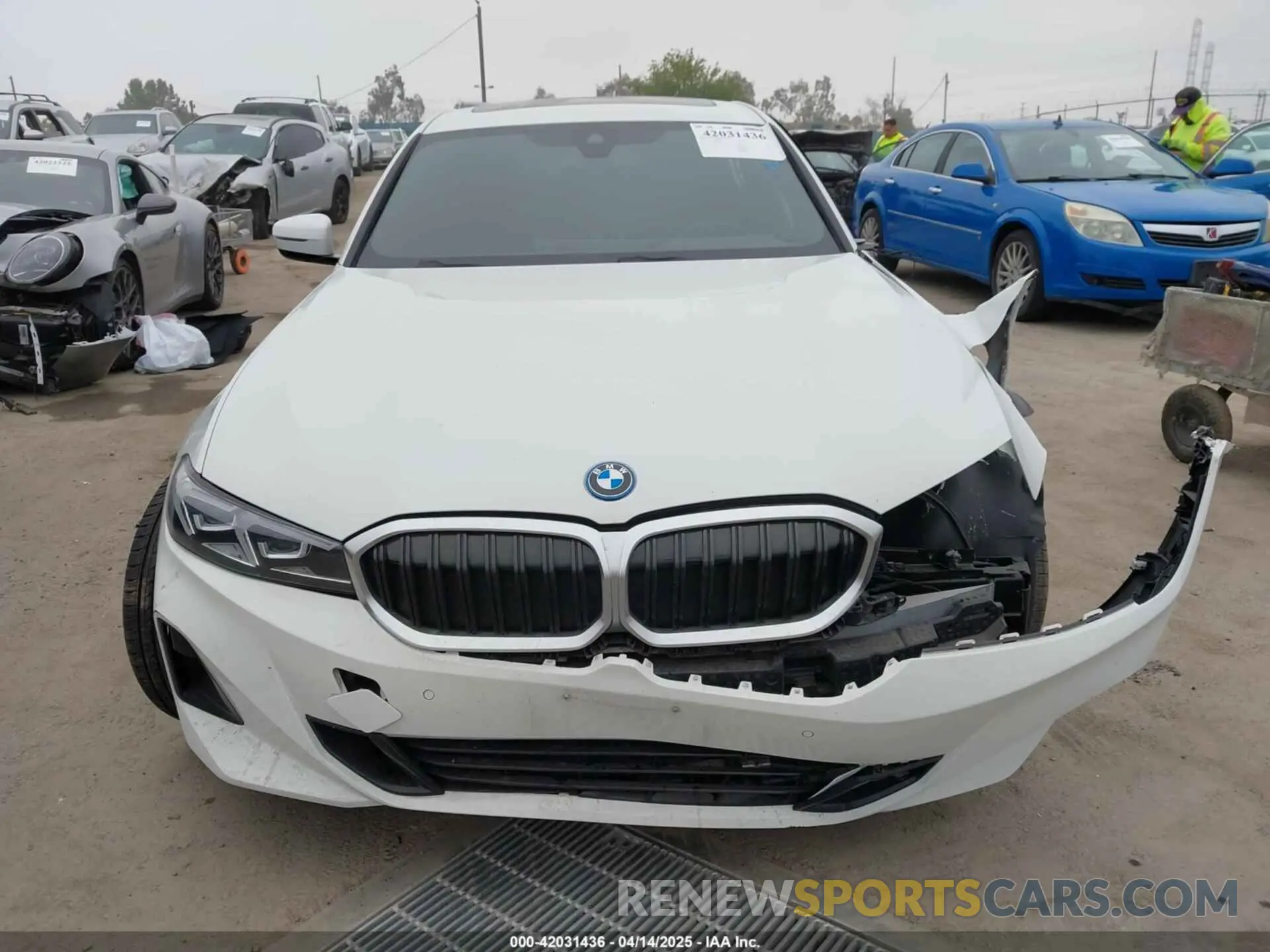 13 fotografías del automóvil dañado 3MW39FF09P8D13090 BMW 3 SERIES 2023