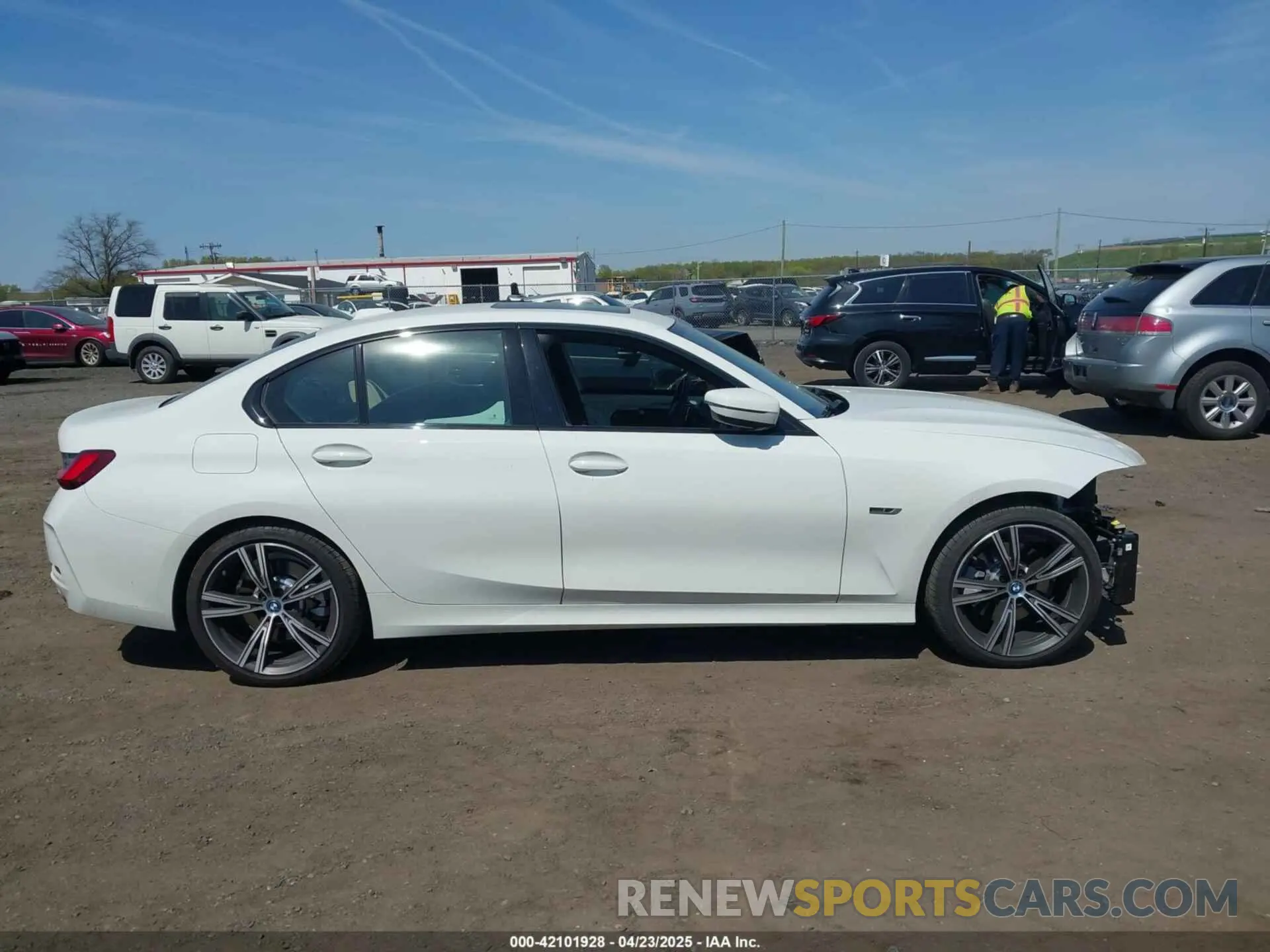 14 fotografías del automóvil dañado 3MW39FS02P8D03877 BMW 3 SERIES 2023