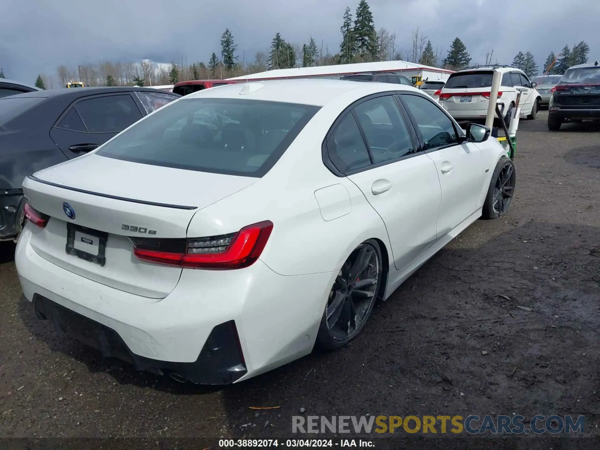 4 fotografías del automóvil dañado 3MW39FS06P8D08418 BMW 3 SERIES 2023
