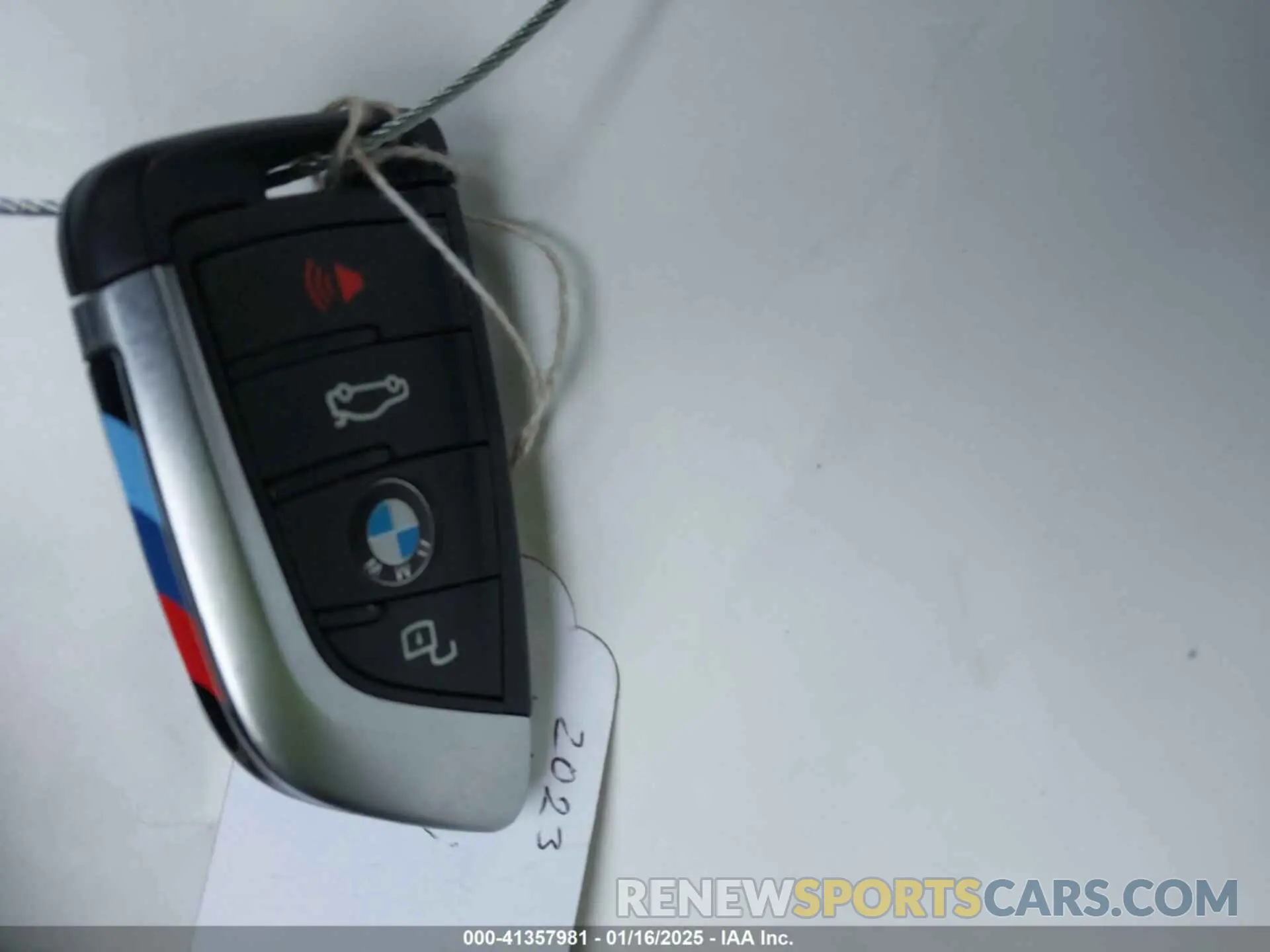 11 fotografías del automóvil dañado 3MW49FF02P8C85654 BMW 3 SERIES 2023
