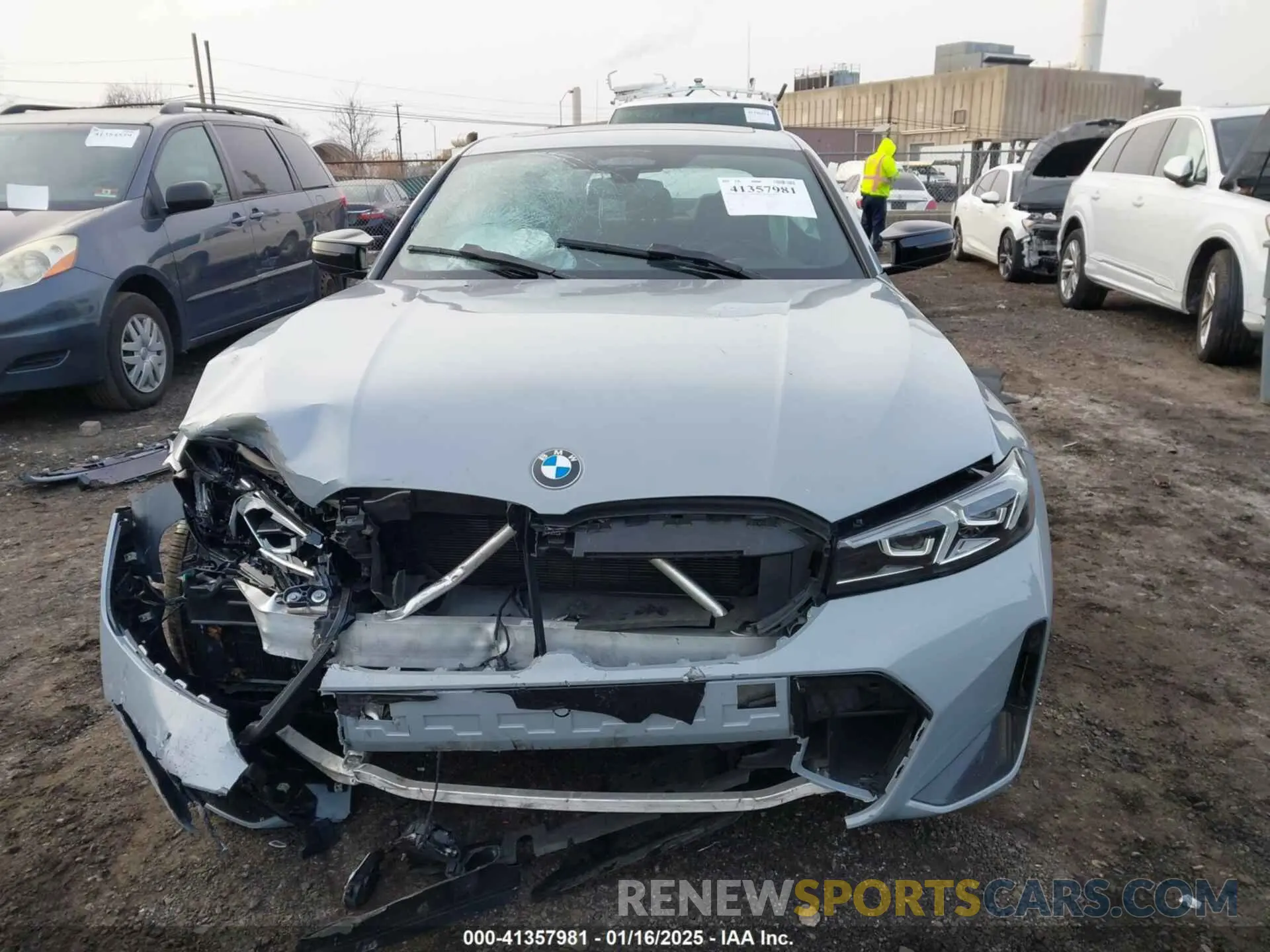12 fotografías del automóvil dañado 3MW49FF02P8C85654 BMW 3 SERIES 2023