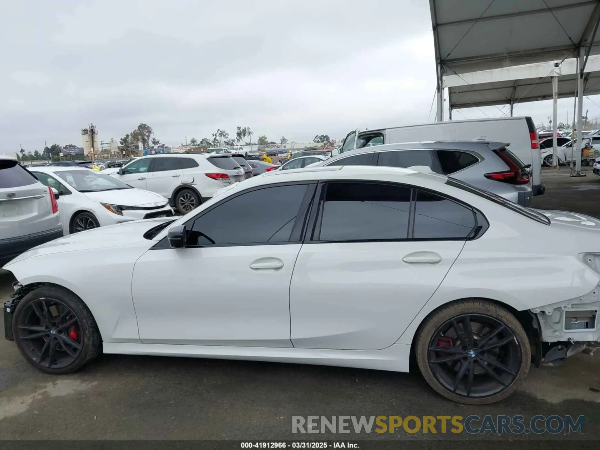 15 fotografías del automóvil dañado 3MW49FF03P8C90698 BMW 3 SERIES 2023