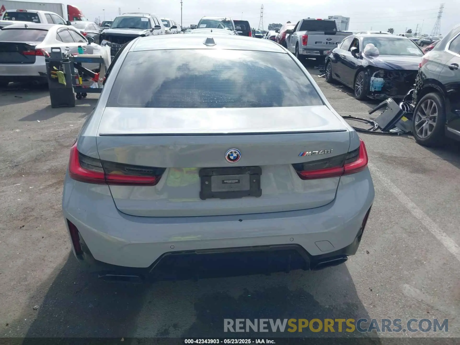 16 fotografías del automóvil dañado 3MW49FS02P8C98779 BMW 3 SERIES 2023