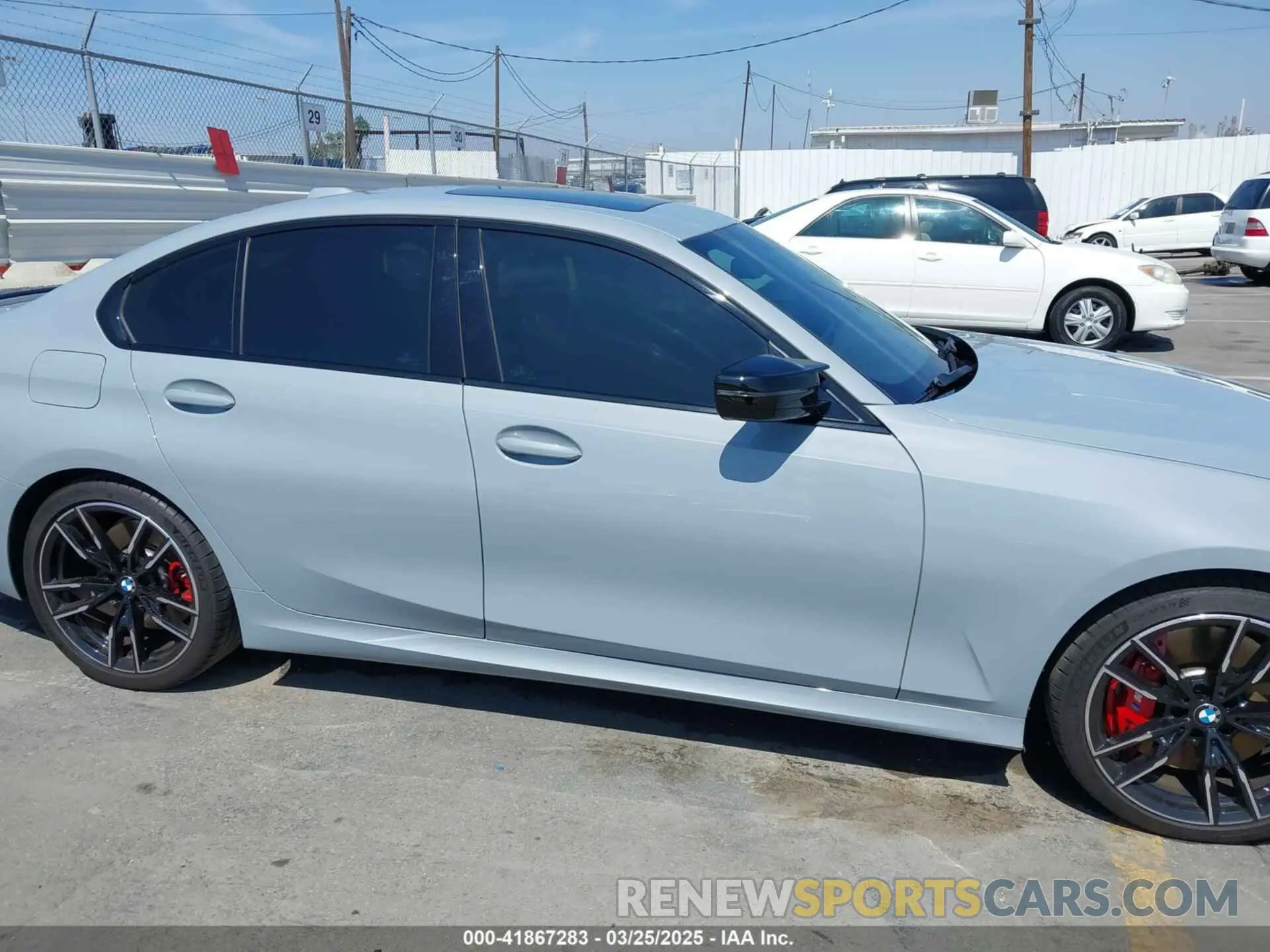 13 fotografías del automóvil dañado 3MW49FS05P8D26820 BMW 3 SERIES 2023