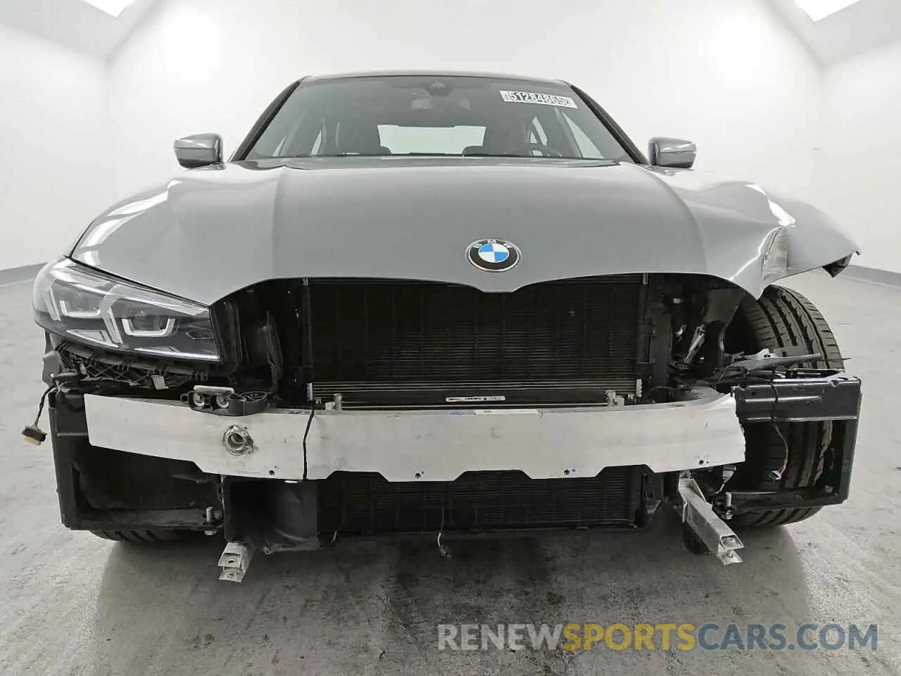 5 fotografías del automóvil dañado 3MW69FF01R8D82694 BMW 3 SERIES 2024