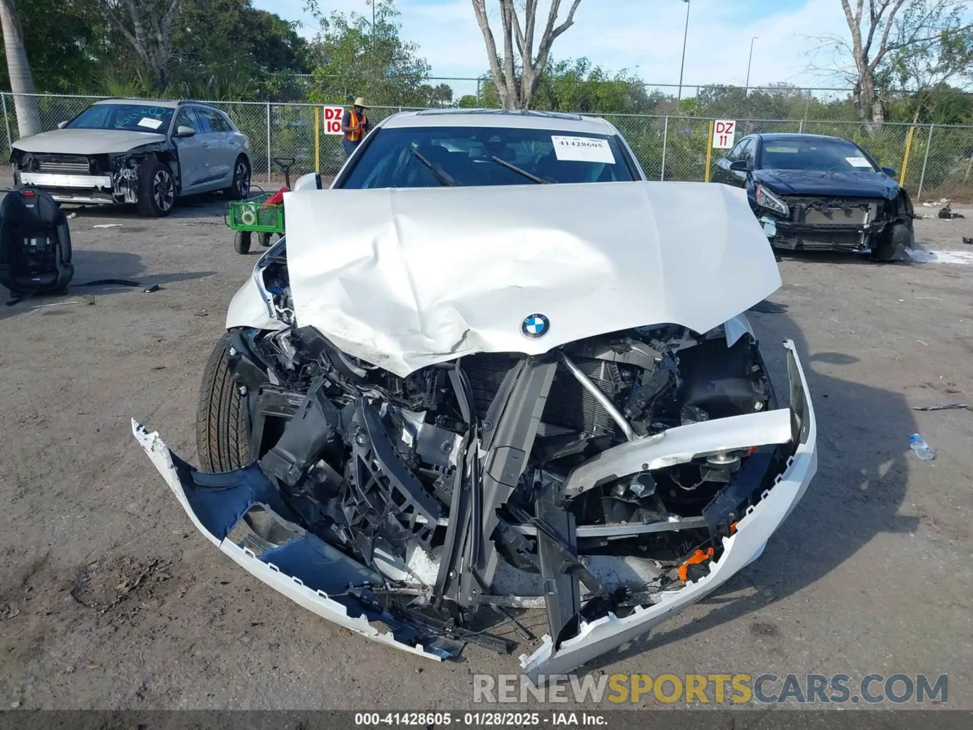 11 fotografías del automóvil dañado 3MW69FF07R8E63764 BMW 3 SERIES 2024