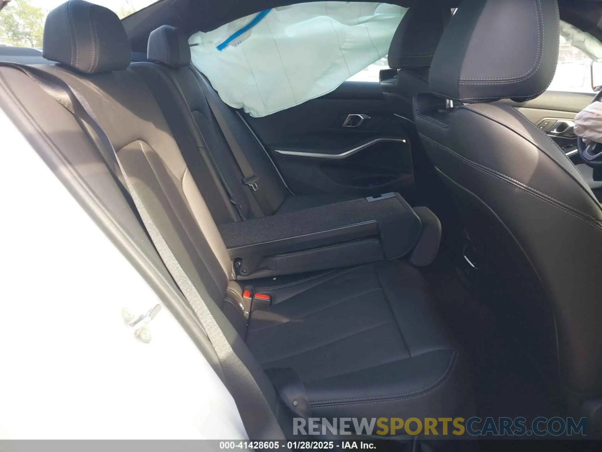 8 fotografías del automóvil dañado 3MW69FF07R8E63764 BMW 3 SERIES 2024