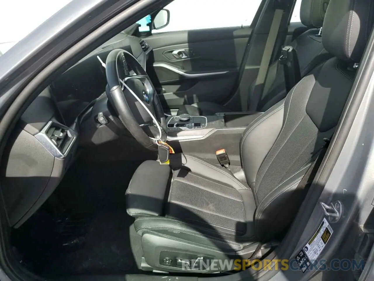 7 fotografías del automóvil dañado 3MW89FF00R8E27794 BMW 3 SERIES 2024