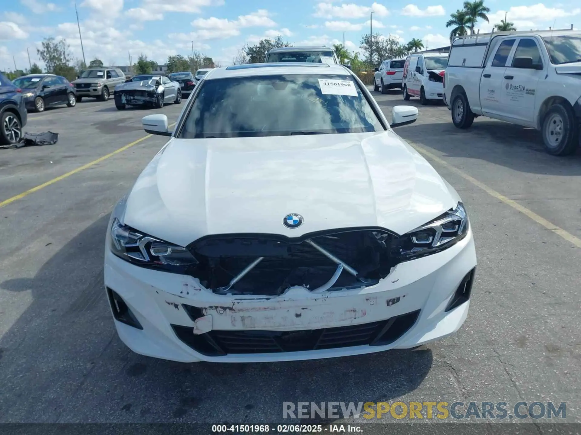 12 fotografías del automóvil dañado 3MW69CW02S8E96501 BMW 3 SERIES 2025