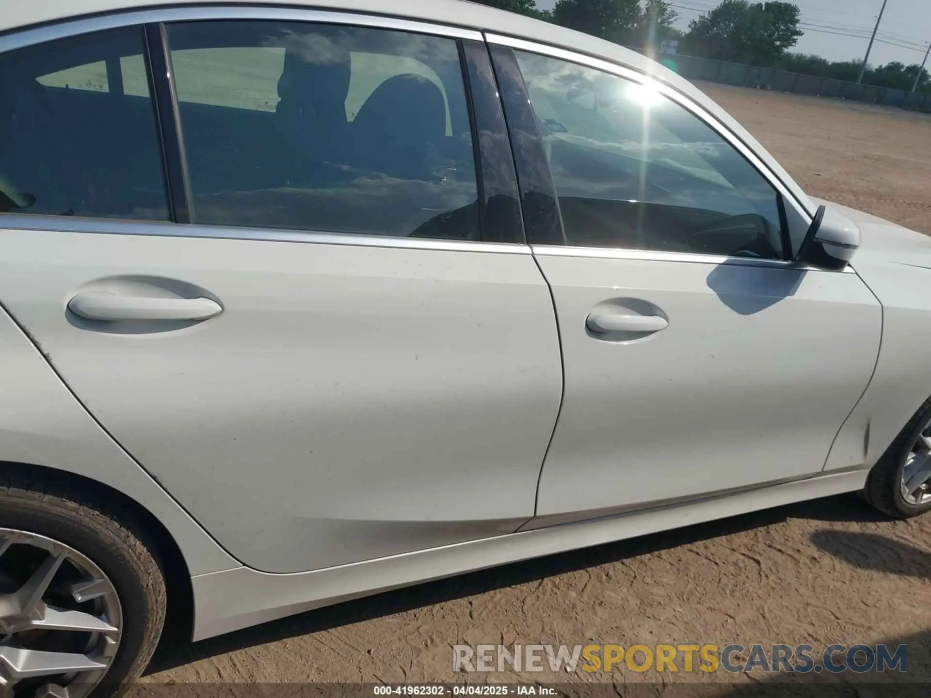 13 fotografías del automóvil dañado 3MW69CW03S8E96913 BMW 3 SERIES 2025