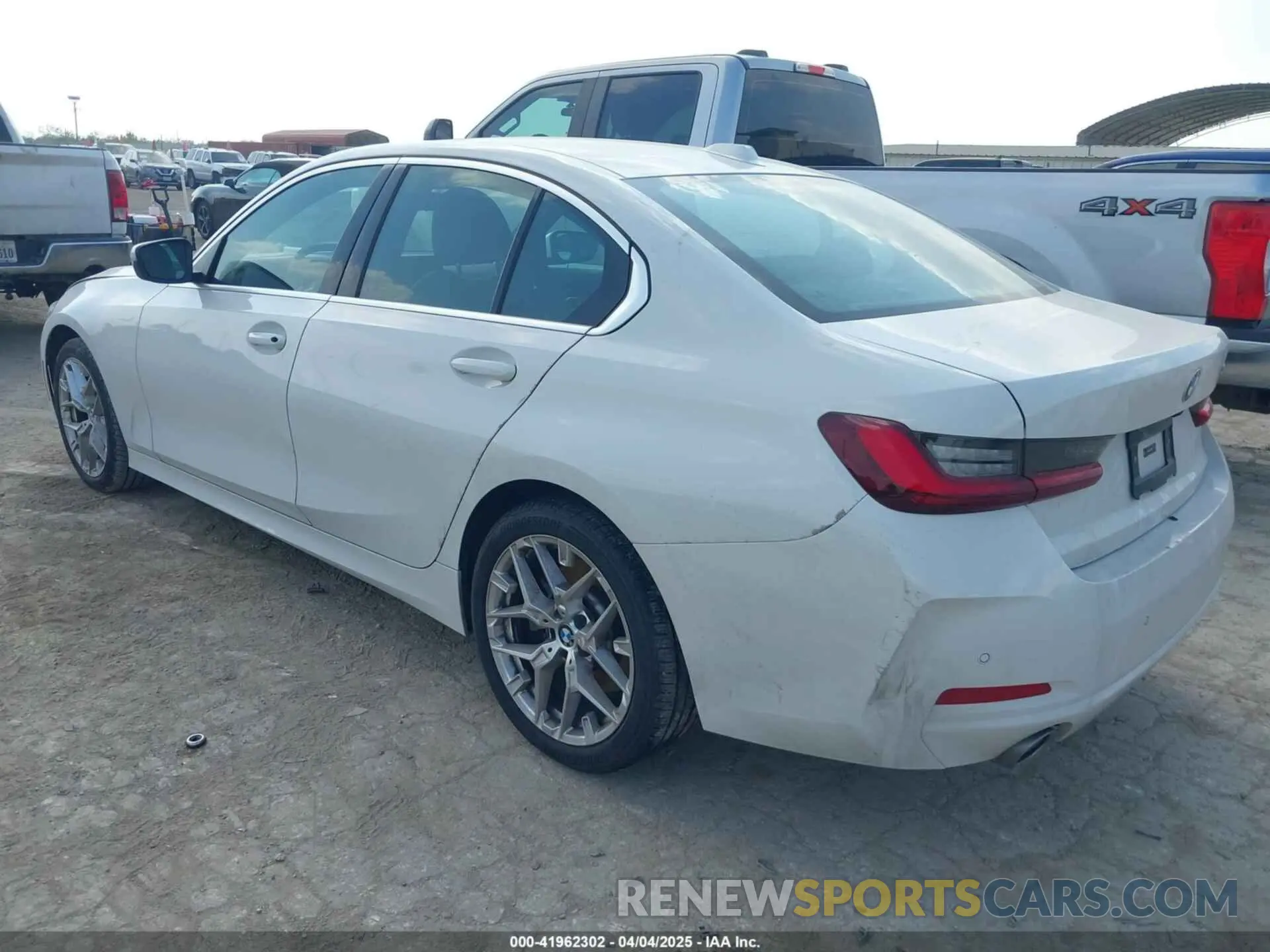 3 fotografías del automóvil dañado 3MW69CW03S8E96913 BMW 3 SERIES 2025