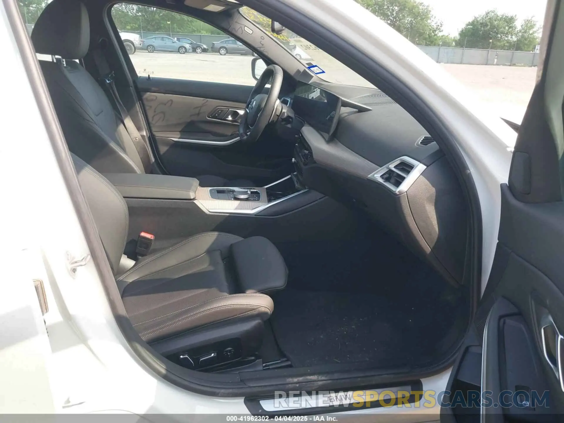 5 fotografías del automóvil dañado 3MW69CW03S8E96913 BMW 3 SERIES 2025