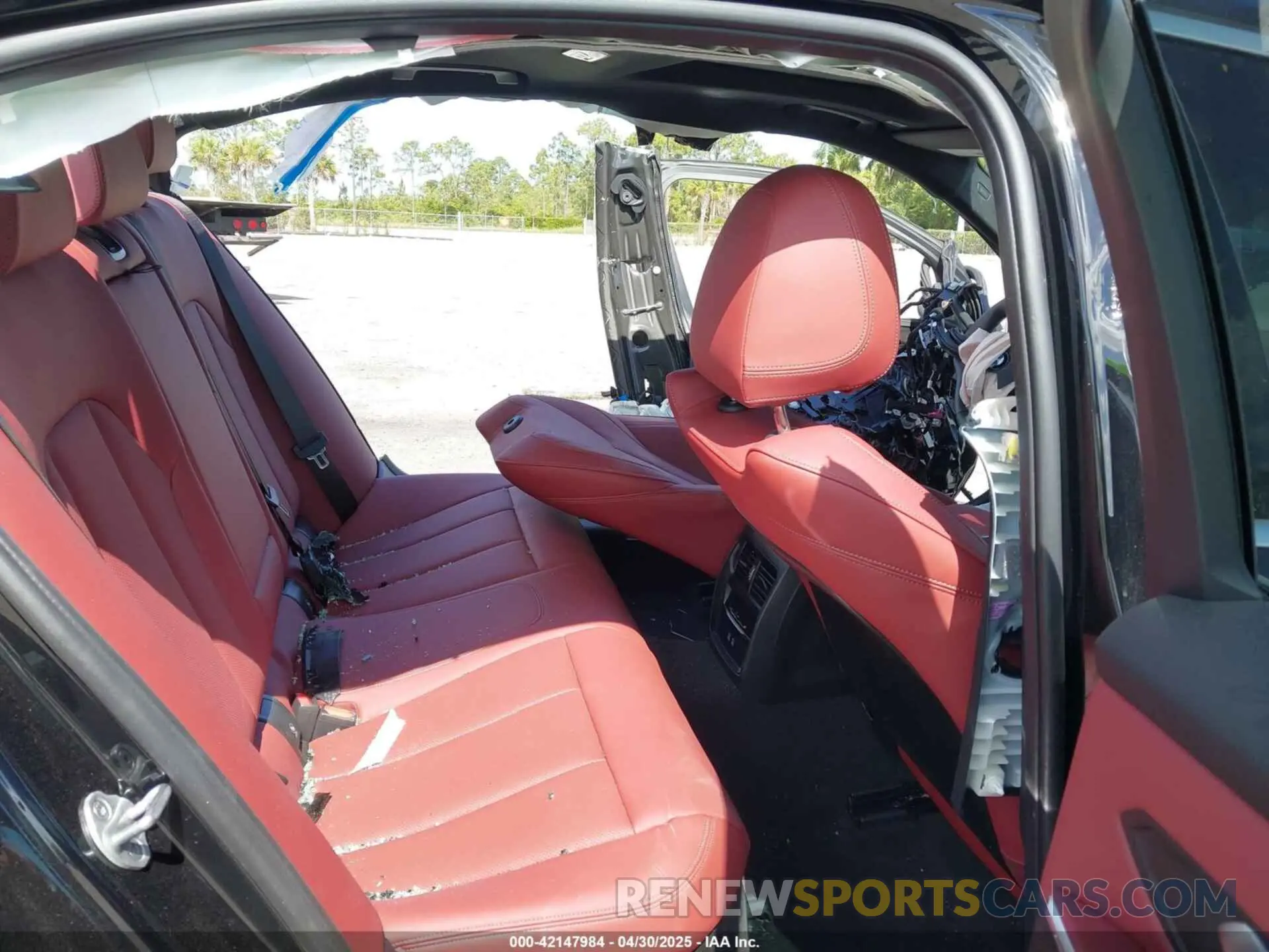8 fotografías del automóvil dañado 3MW69CW06S8F01988 BMW 3 SERIES 2025