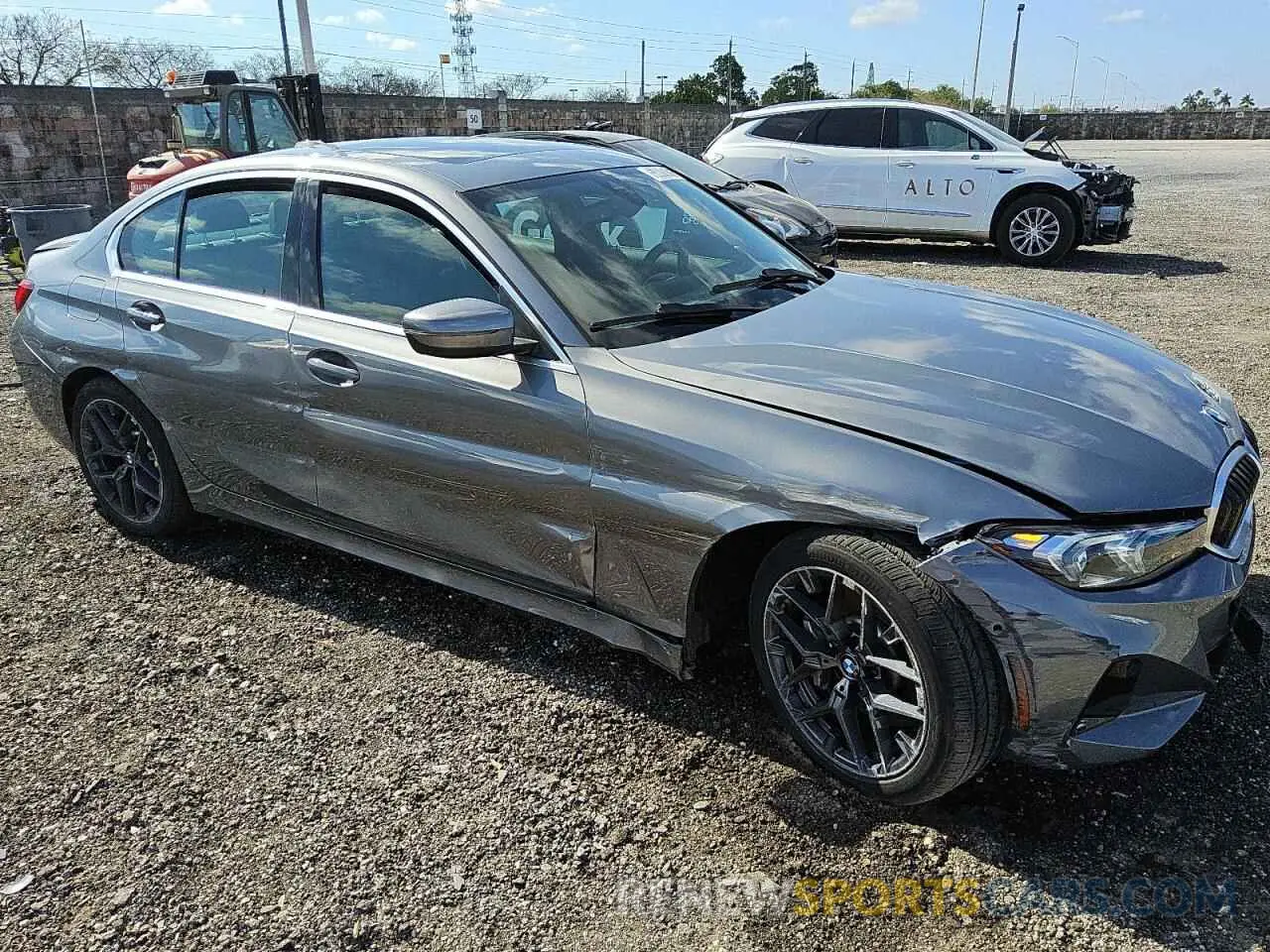 4 fotografías del automóvil dañado 3MW69CW0XS8F00021 BMW 3 SERIES 2025