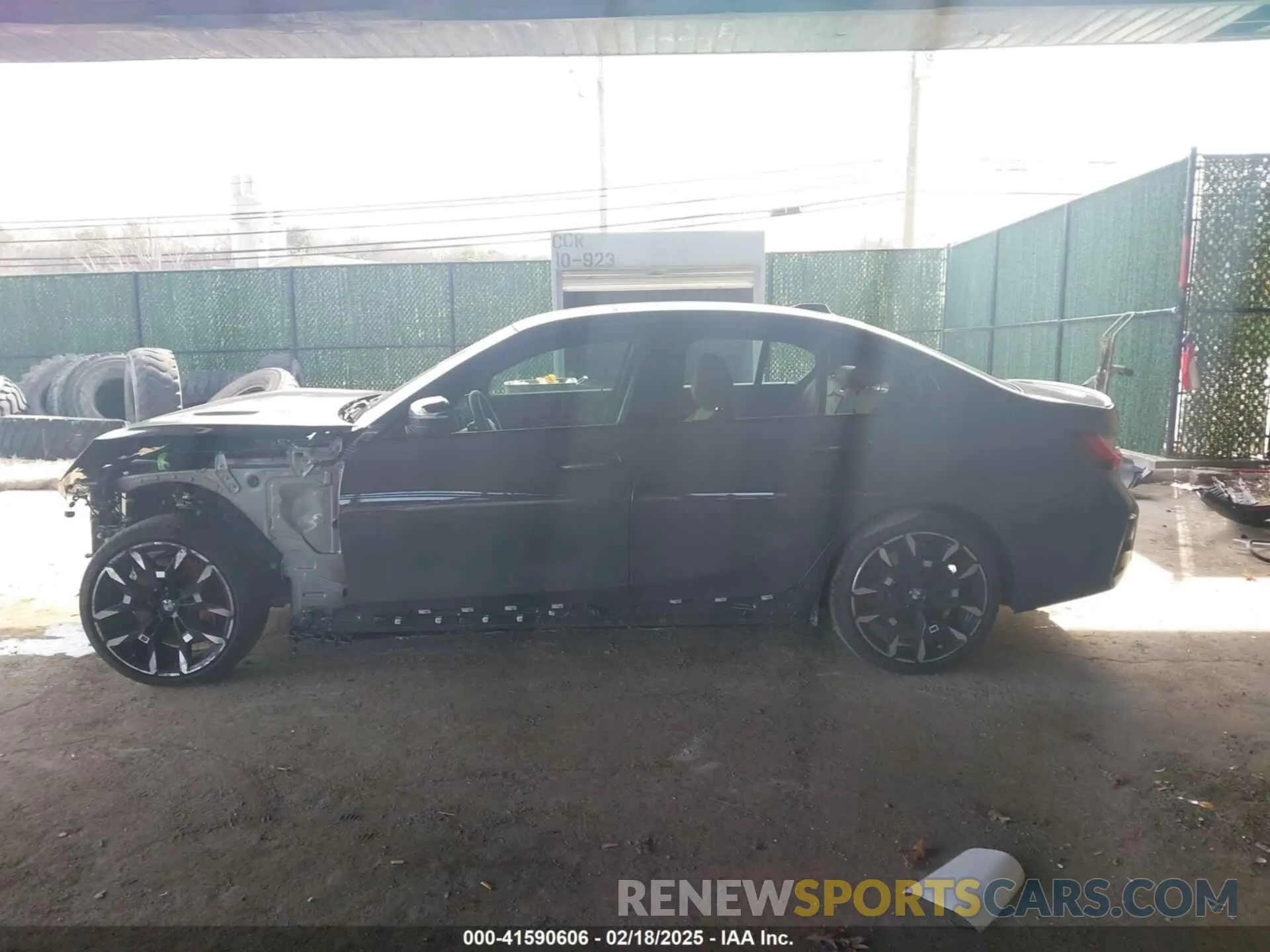 15 fotografías del automóvil dañado 3MW89CW04S8F00511 BMW 3 SERIES 2025