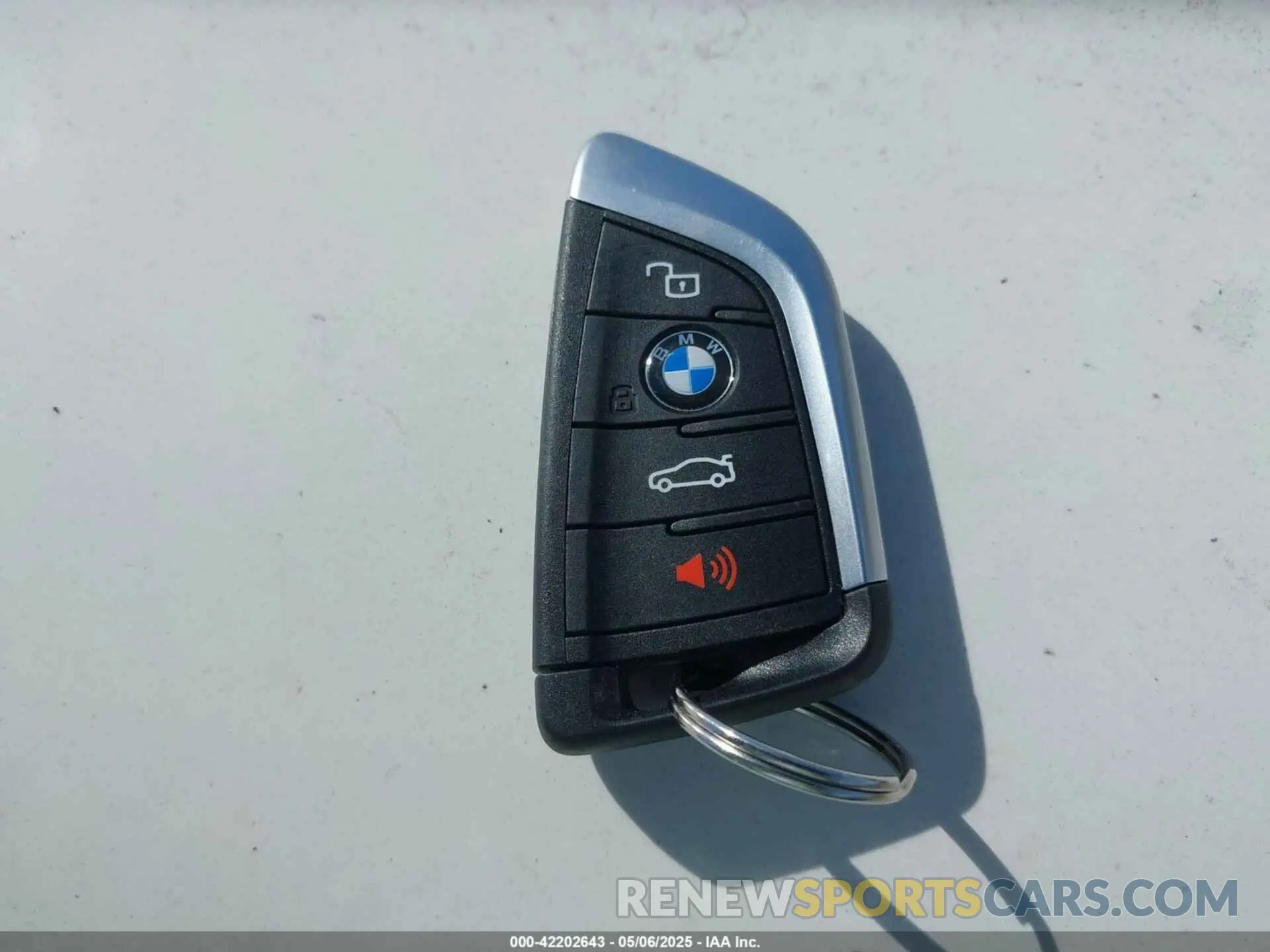 11 fotografías del automóvil dañado 3MW89CW04S8F14070 BMW 3 SERIES 2025