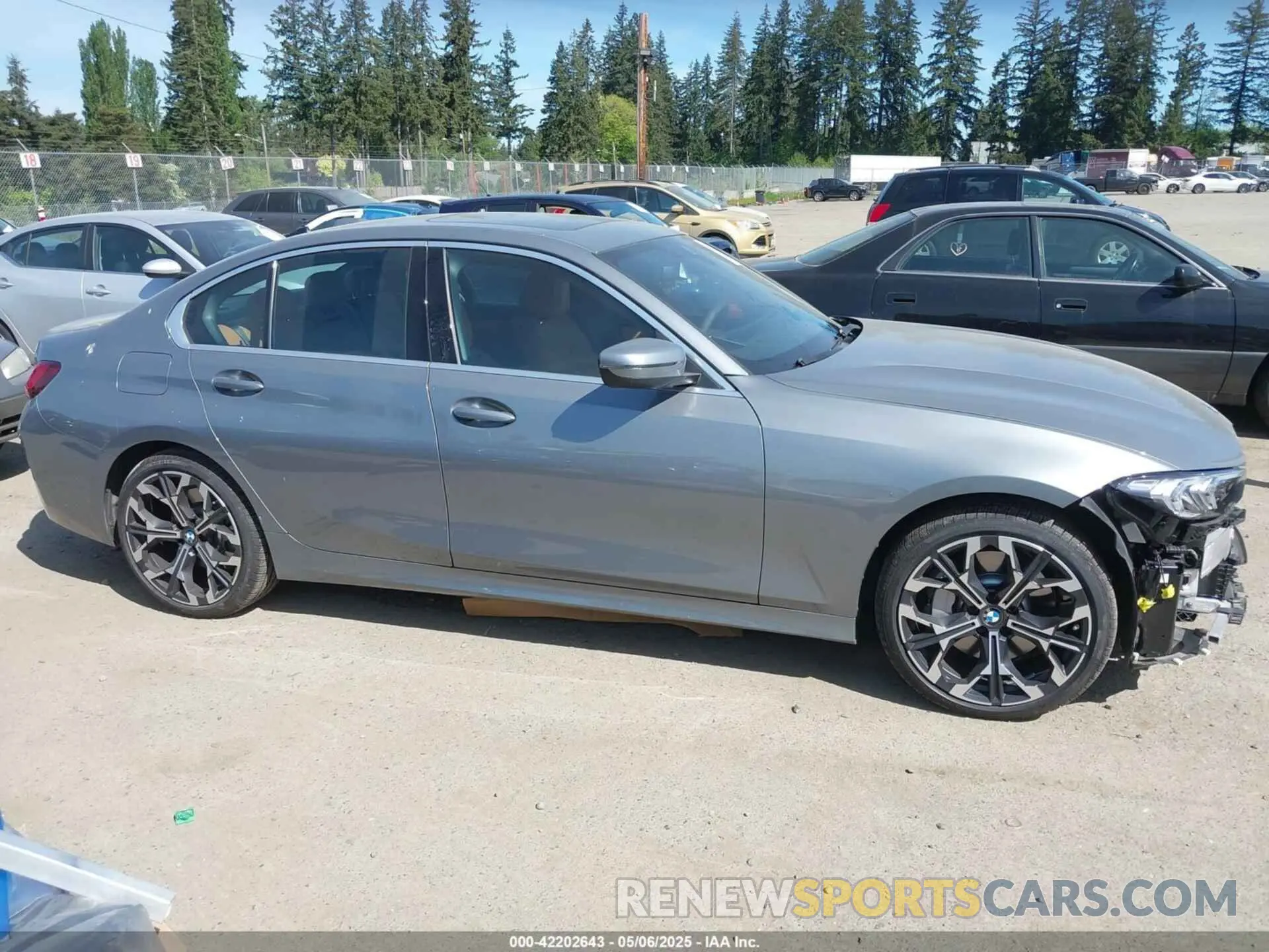 14 fotografías del automóvil dañado 3MW89CW04S8F14070 BMW 3 SERIES 2025