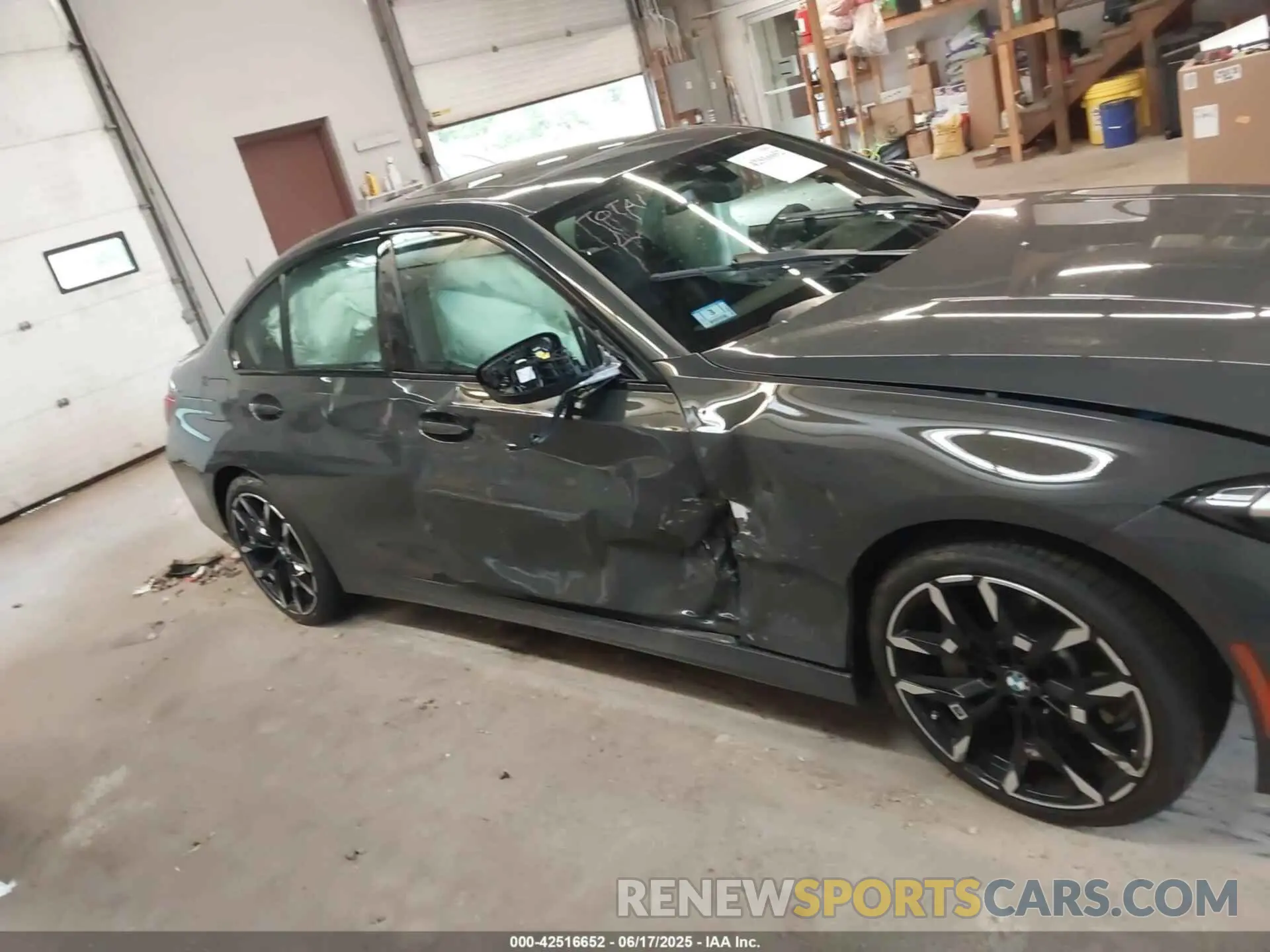 13 fotografías del automóvil dañado 3MW89CW08S8F31843 BMW 3 SERIES 2025