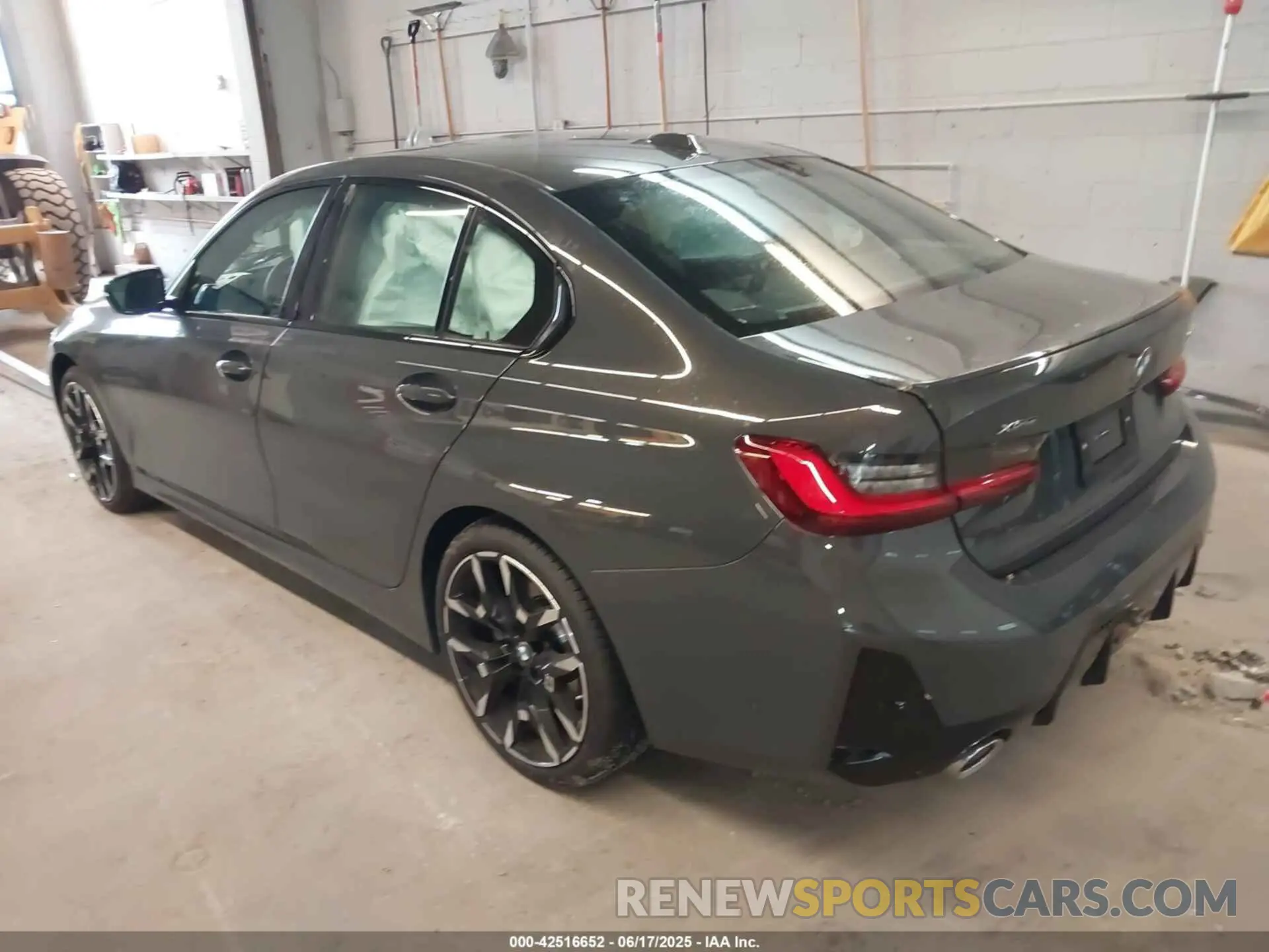3 fotografías del automóvil dañado 3MW89CW08S8F31843 BMW 3 SERIES 2025