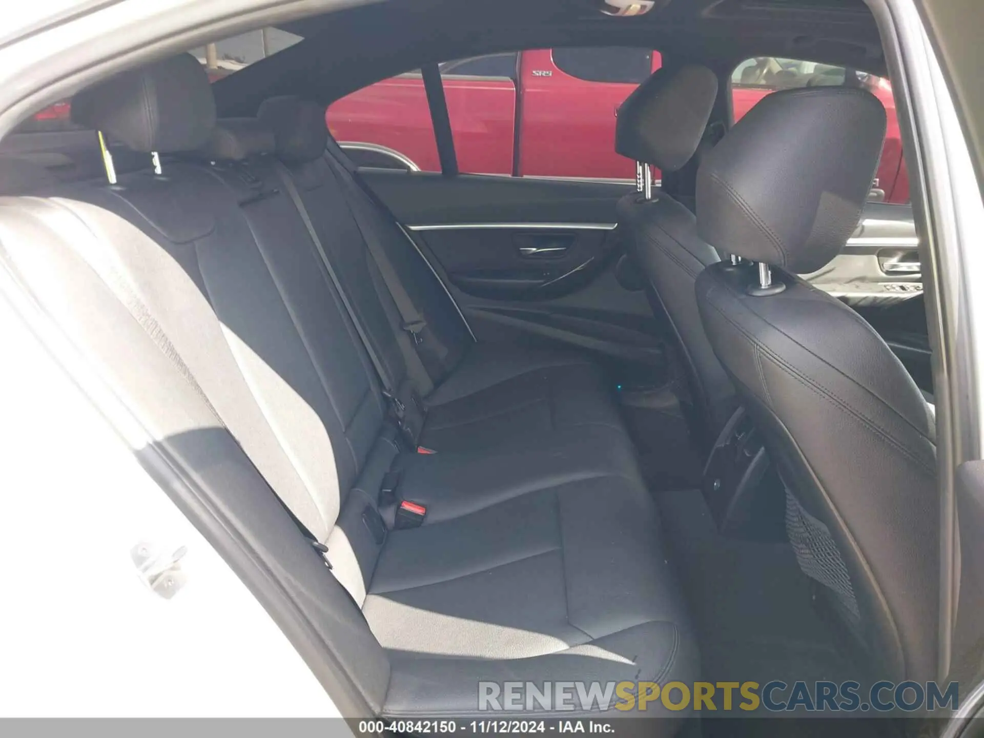 8 fotografías del automóvil dañado WBA8E1C3XHA029301 BMW 330E 2017